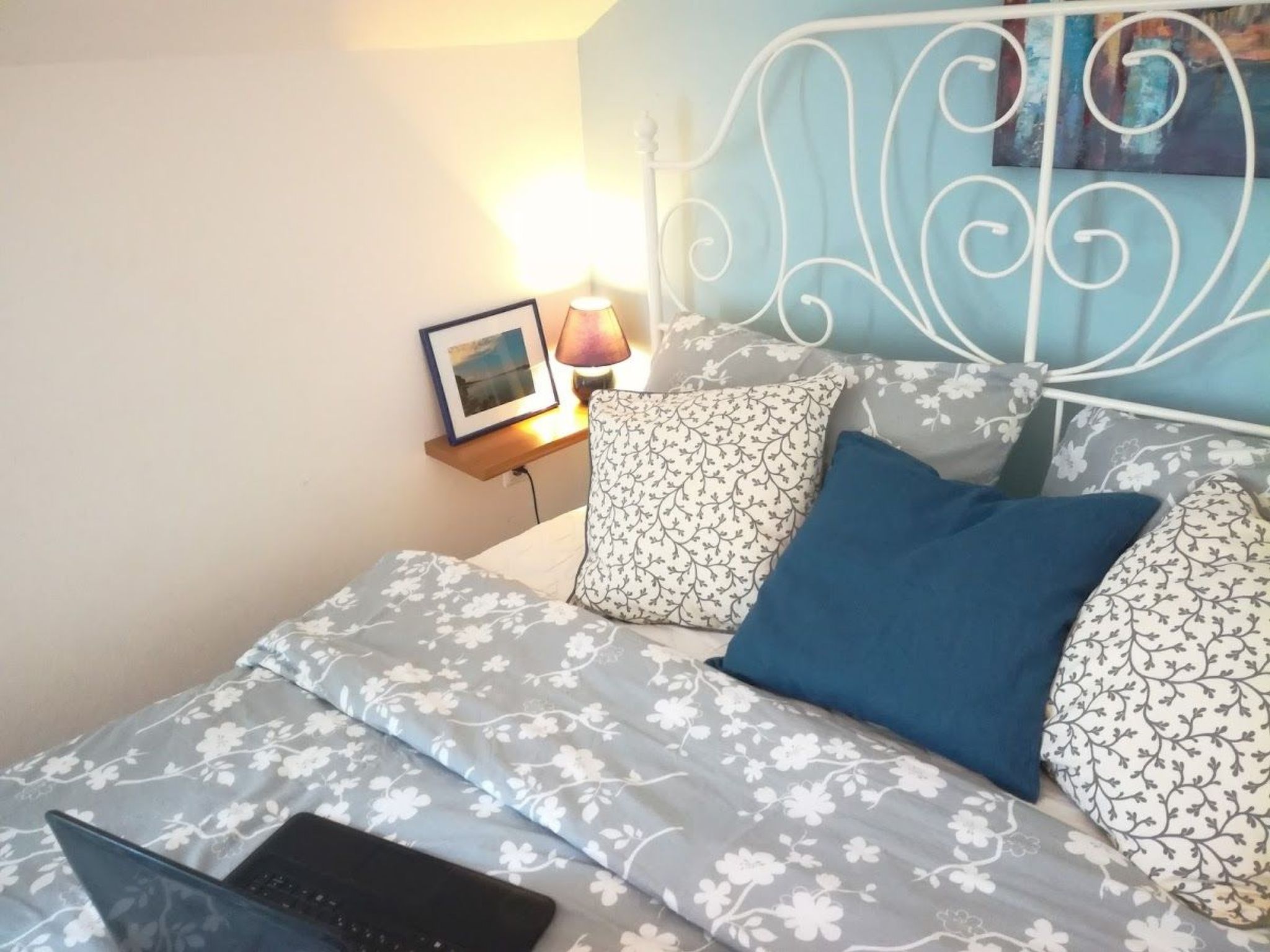 Studio-Apartment mit Balkon und Meerblick-Image-tags.info