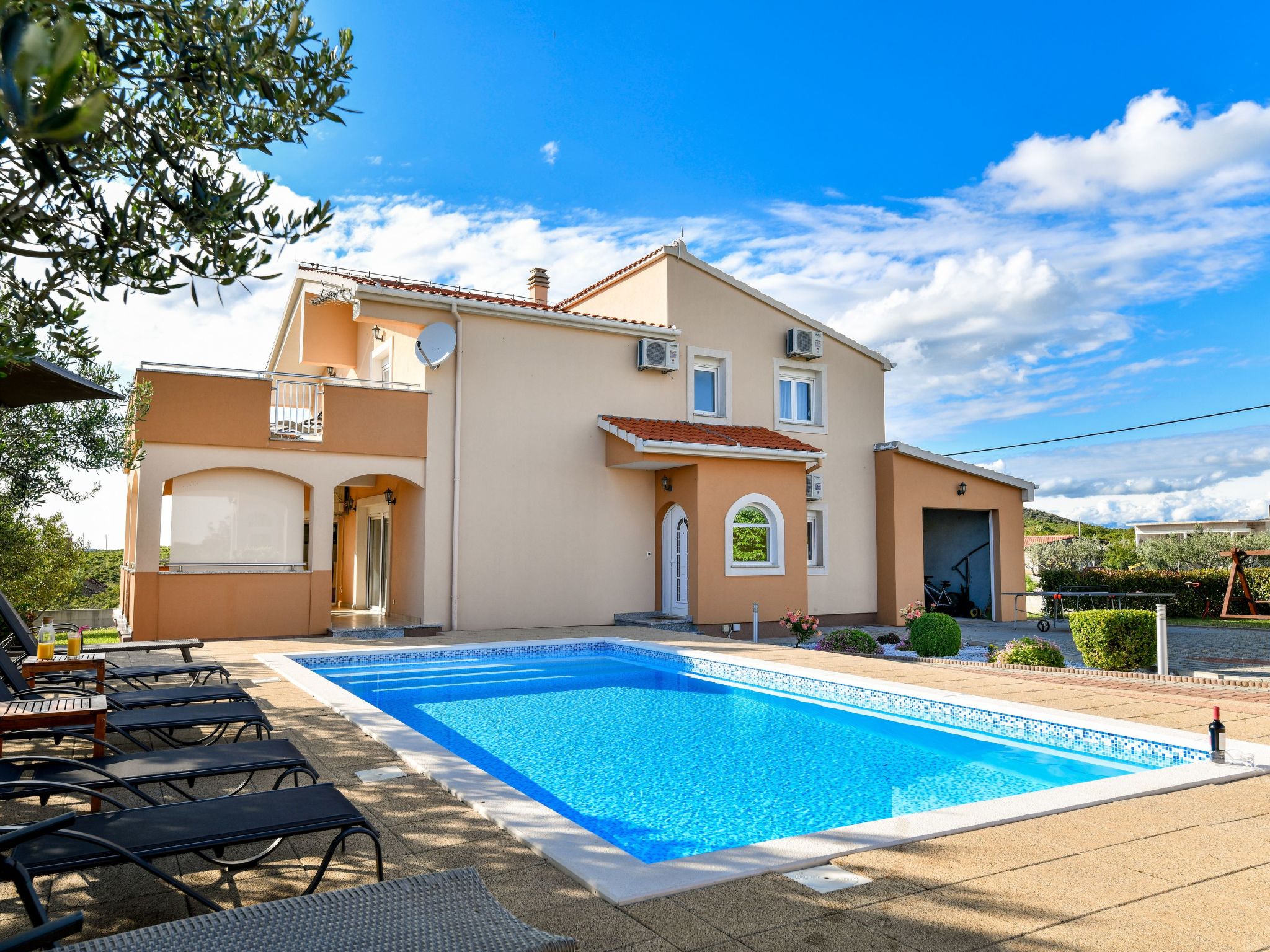 Vakantiehuis met privé zwembad in Debeljak (Kroatië) voor 8 personen