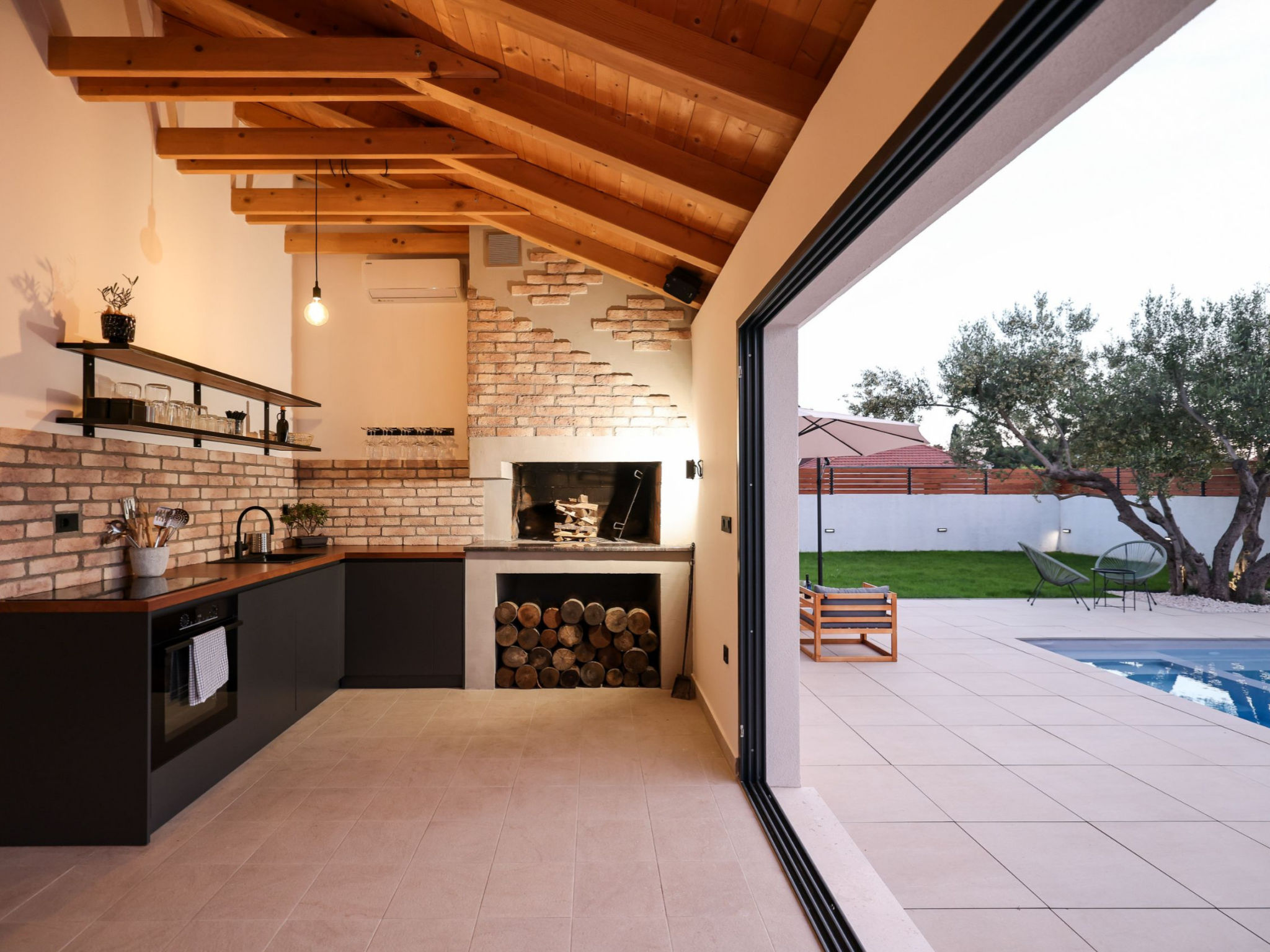  — House (3 of 60)