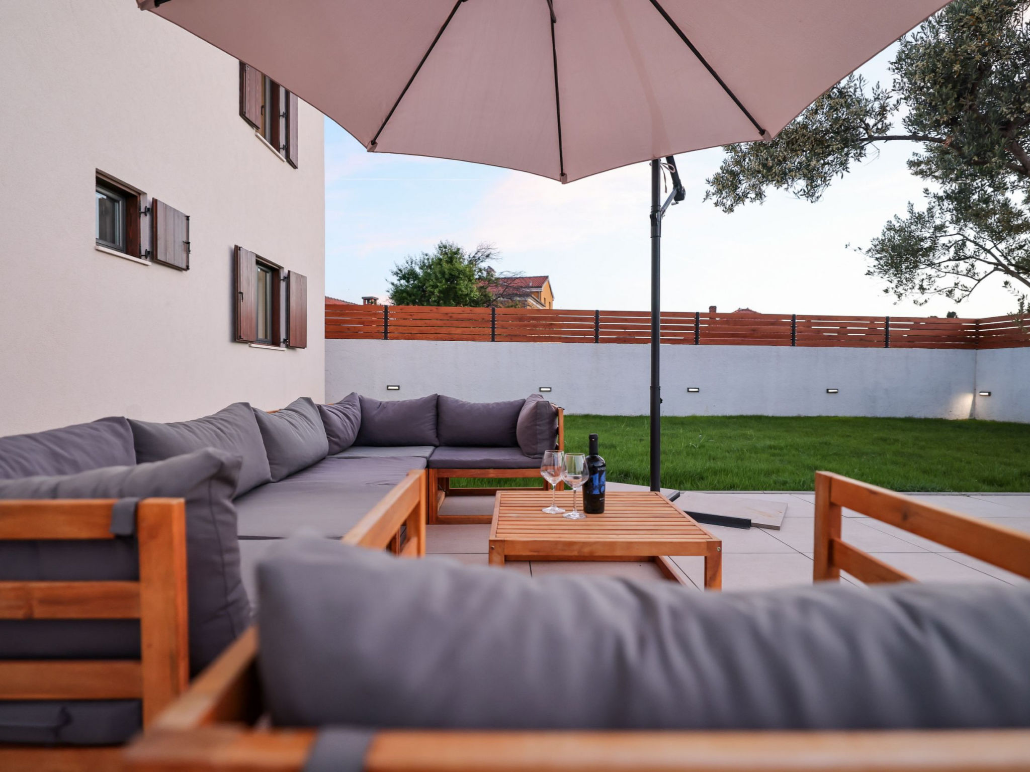 Villa Marta with heated pool and traditional taver