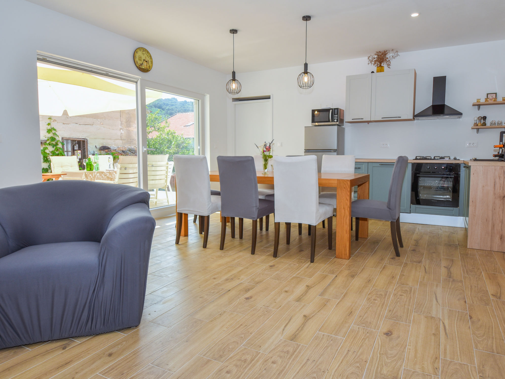 Kitchen / Dining Room