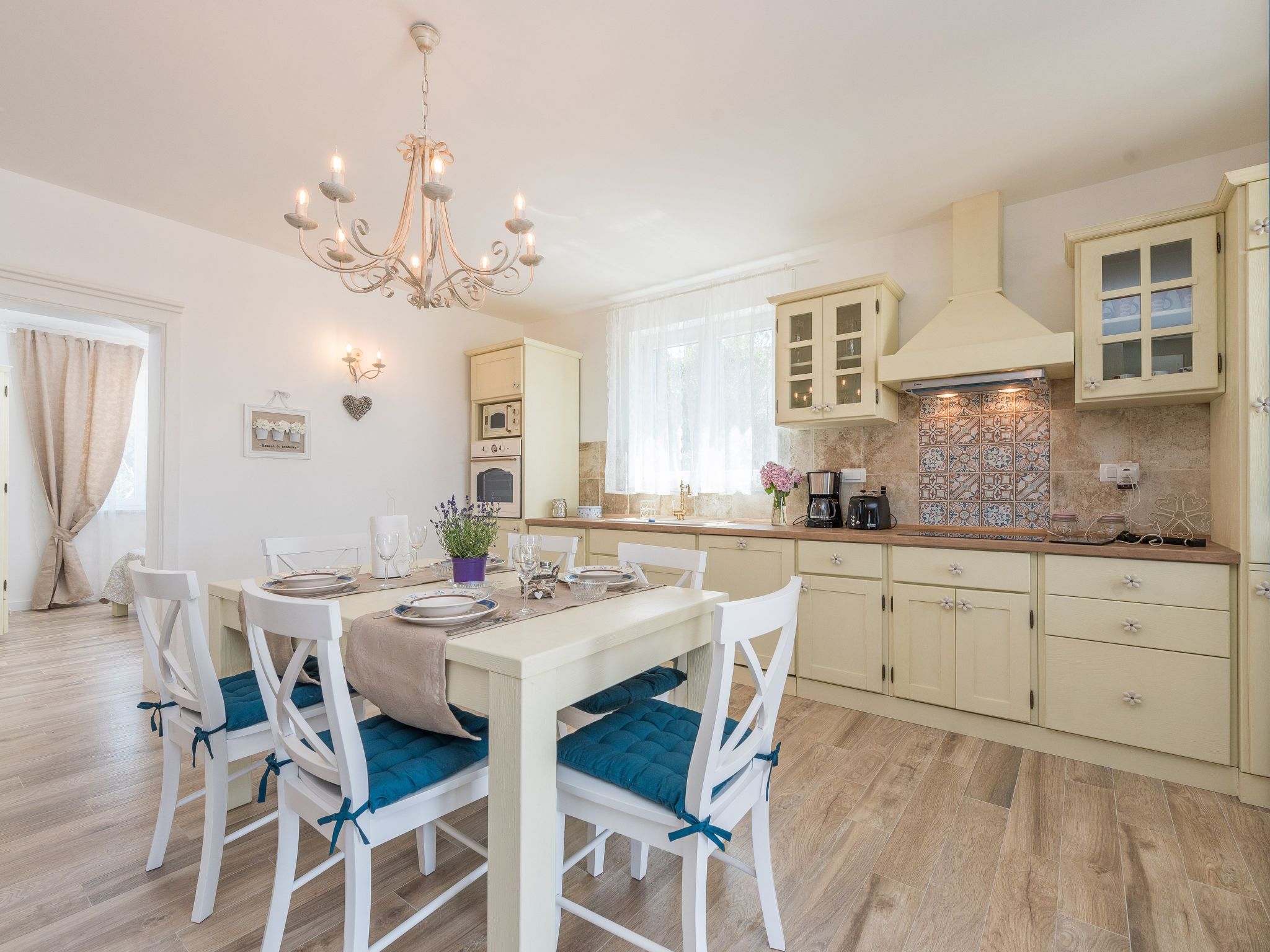 "Ivana" mit Blick auf das Wasser