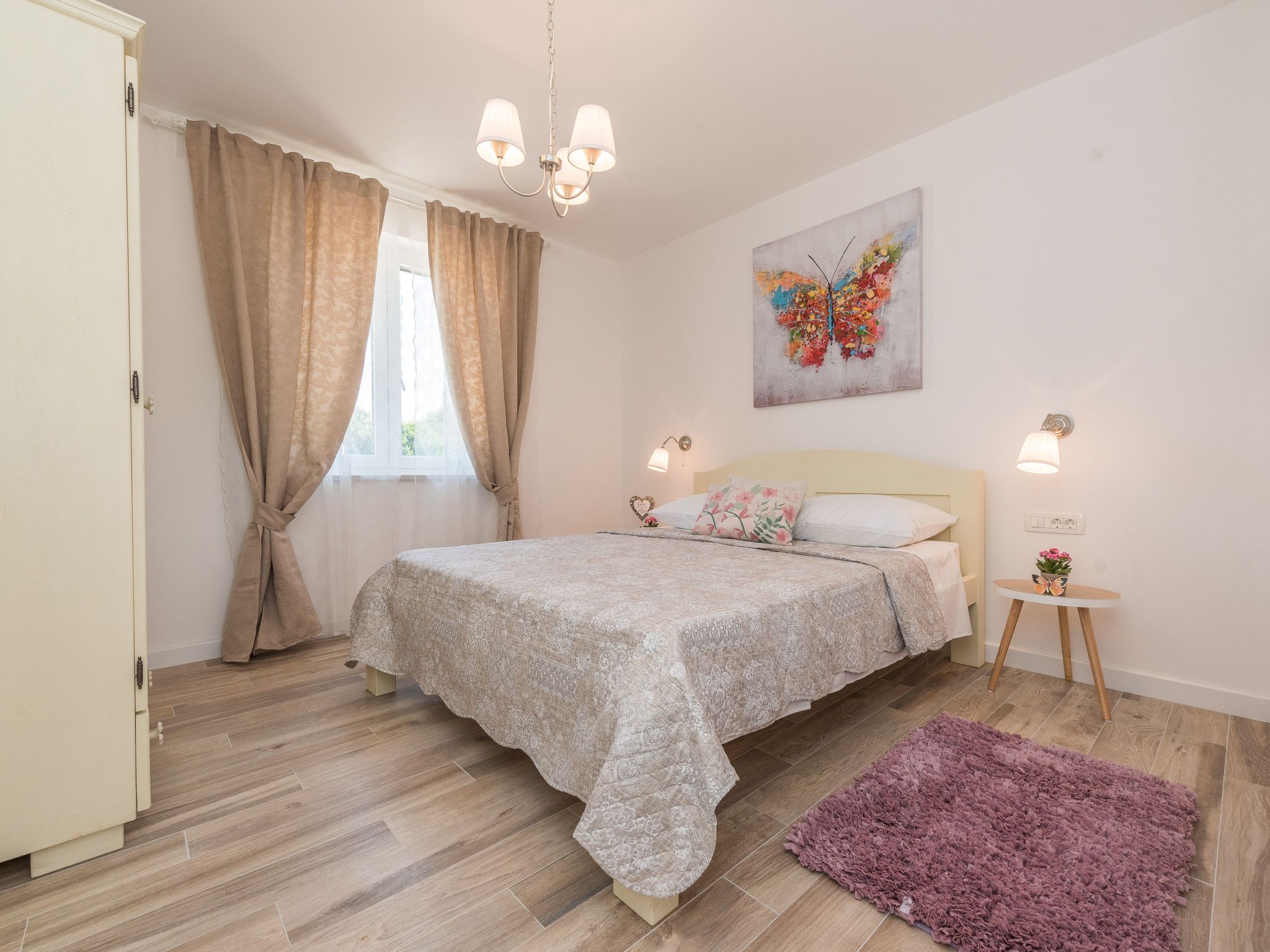 "Ivana" mit Blick auf das Wasser-Drinnen