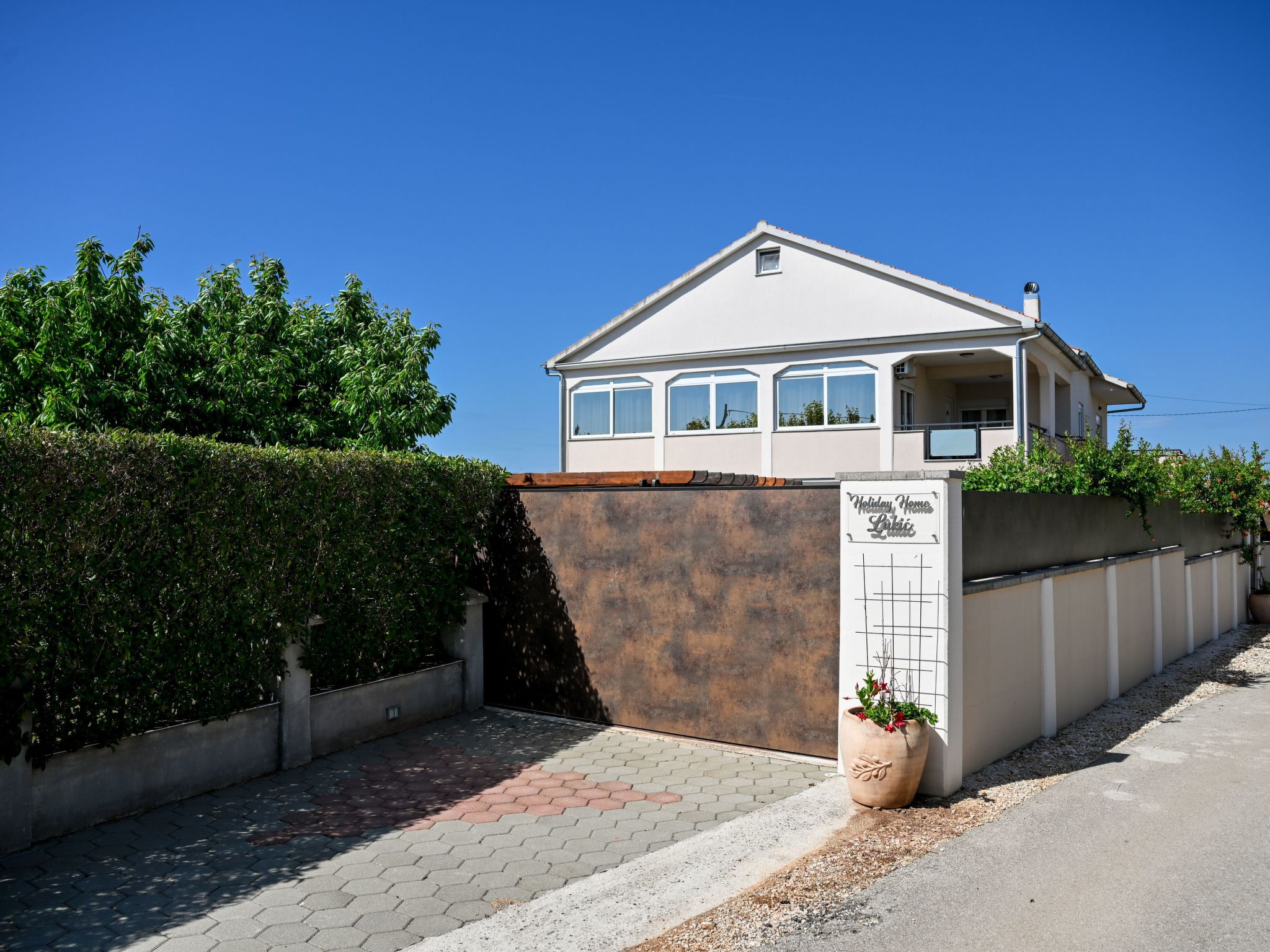 Charmantes Ferienhaus in Donje Rastane-Drinnen