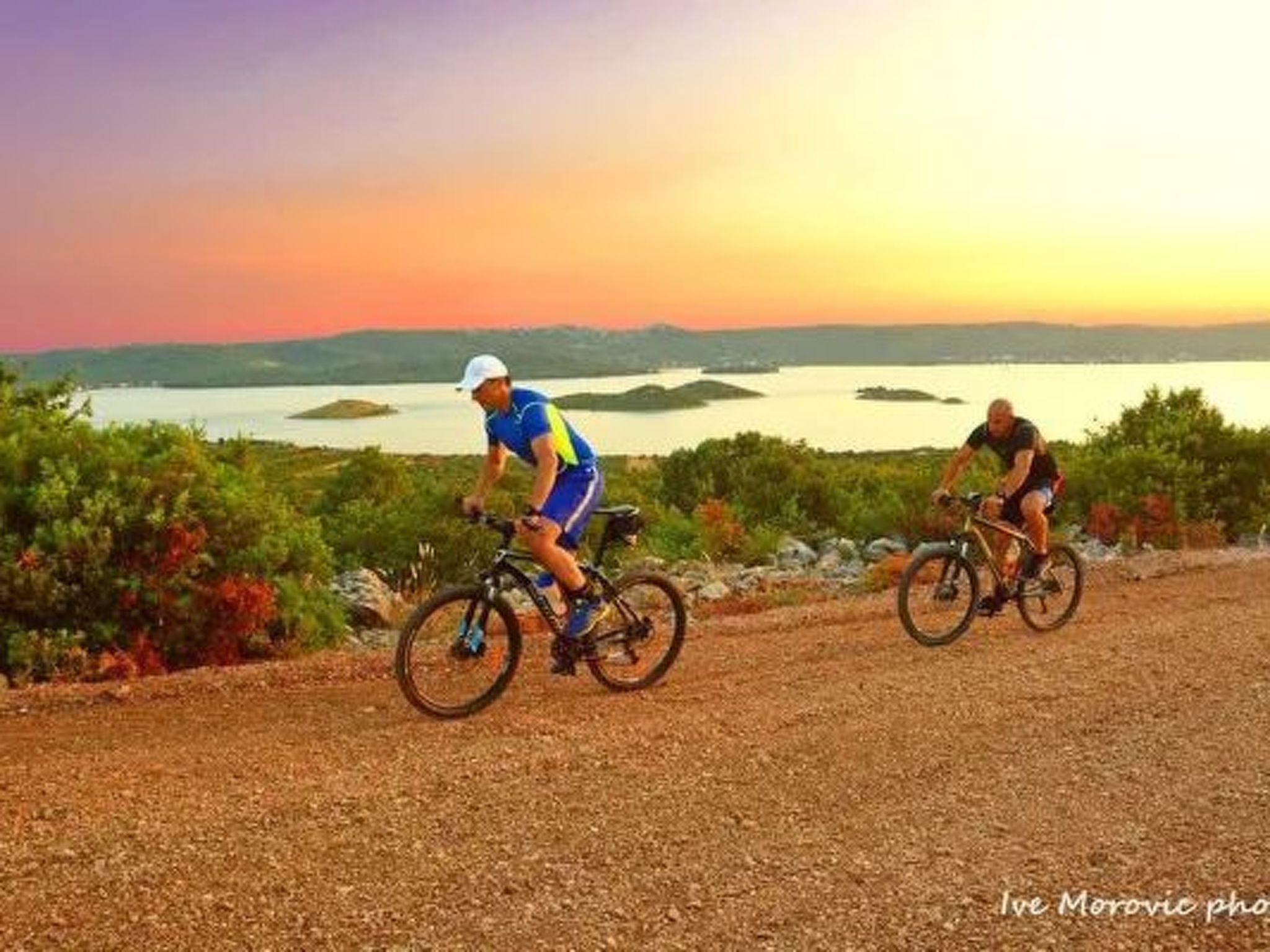 Charmante Hütte mit Grill und Garten-Inside