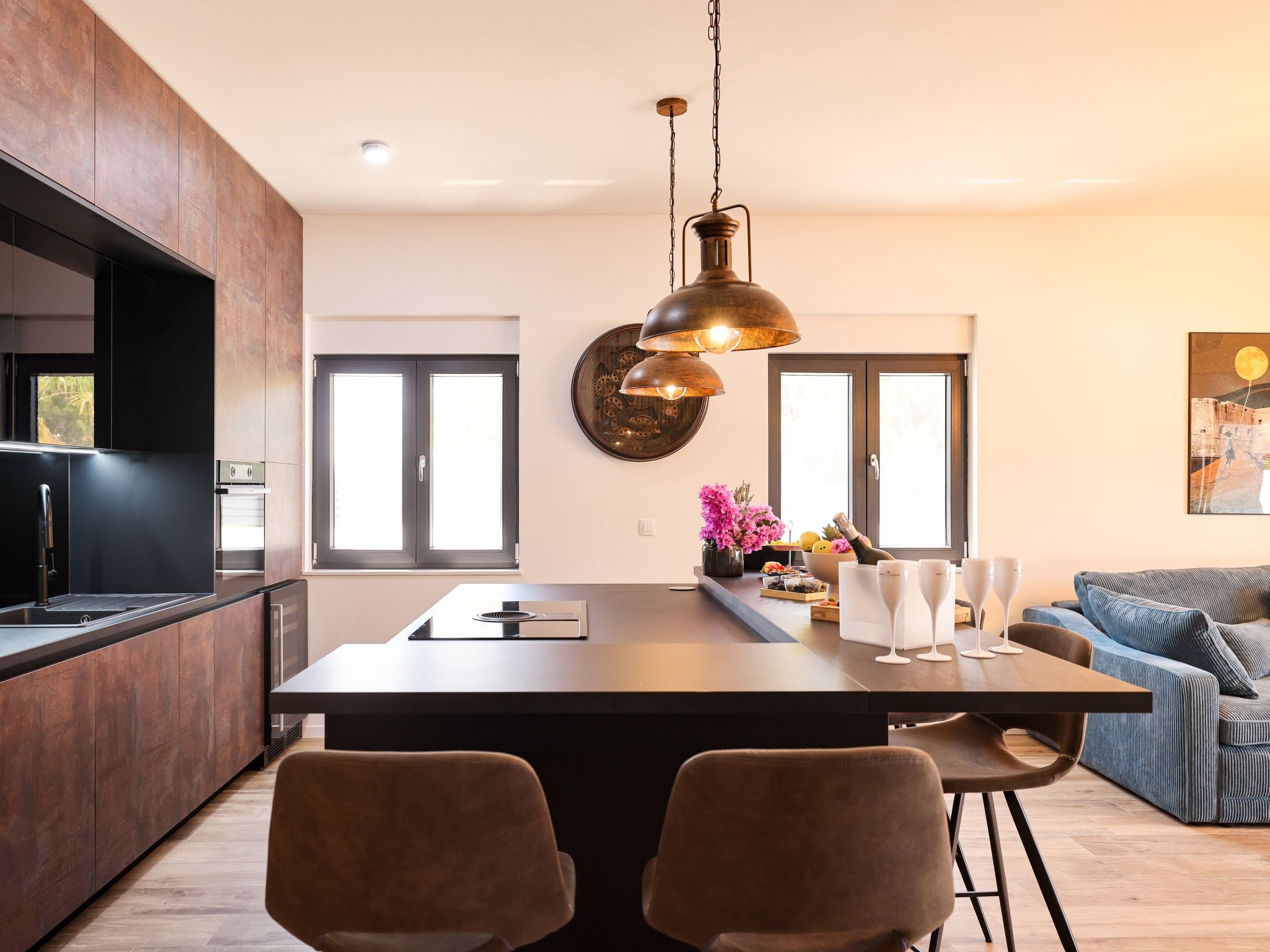 Villain Turanj-Image-tags.info