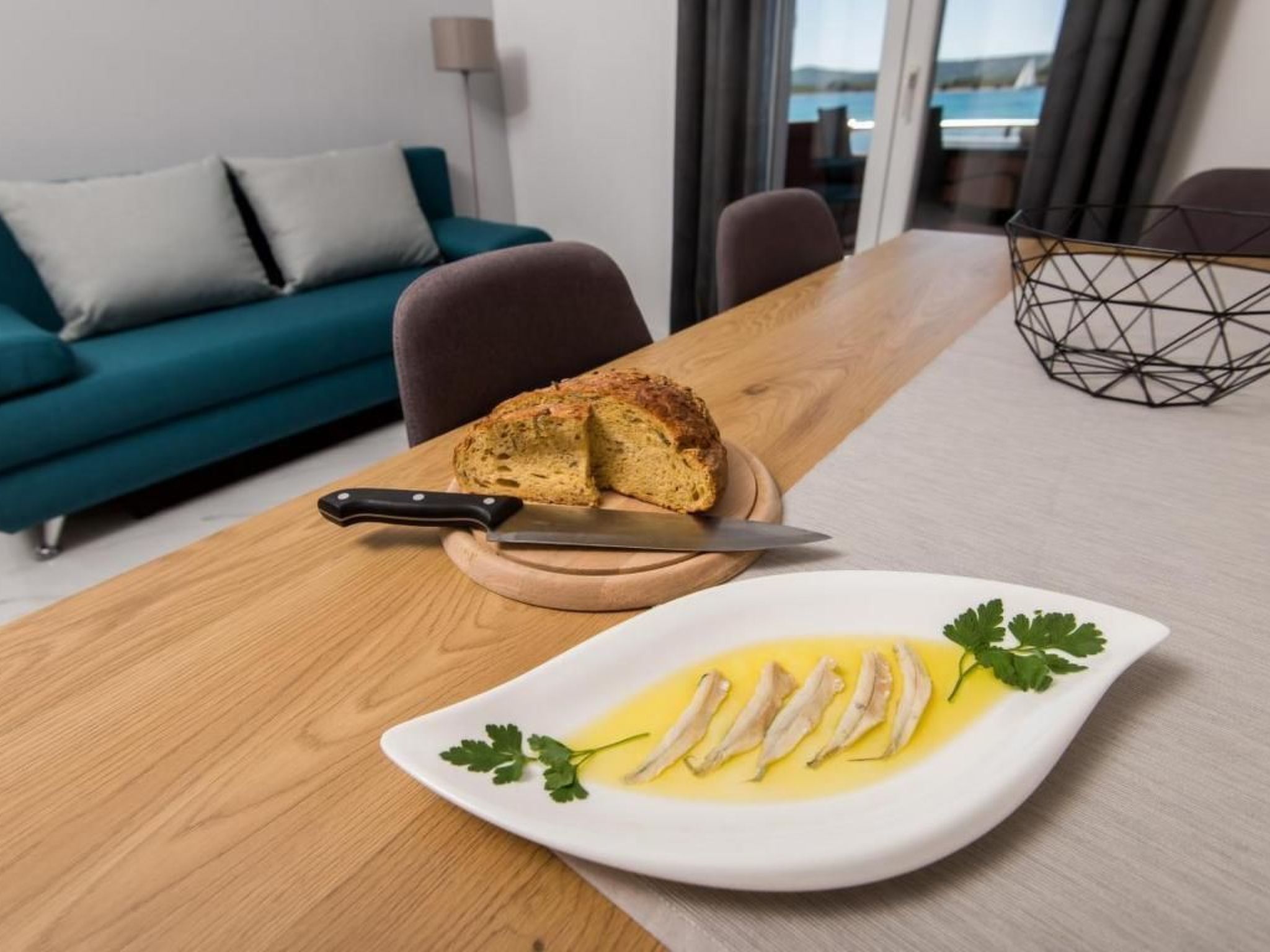 Wohnung in Turanj mit Grill-Drinnen