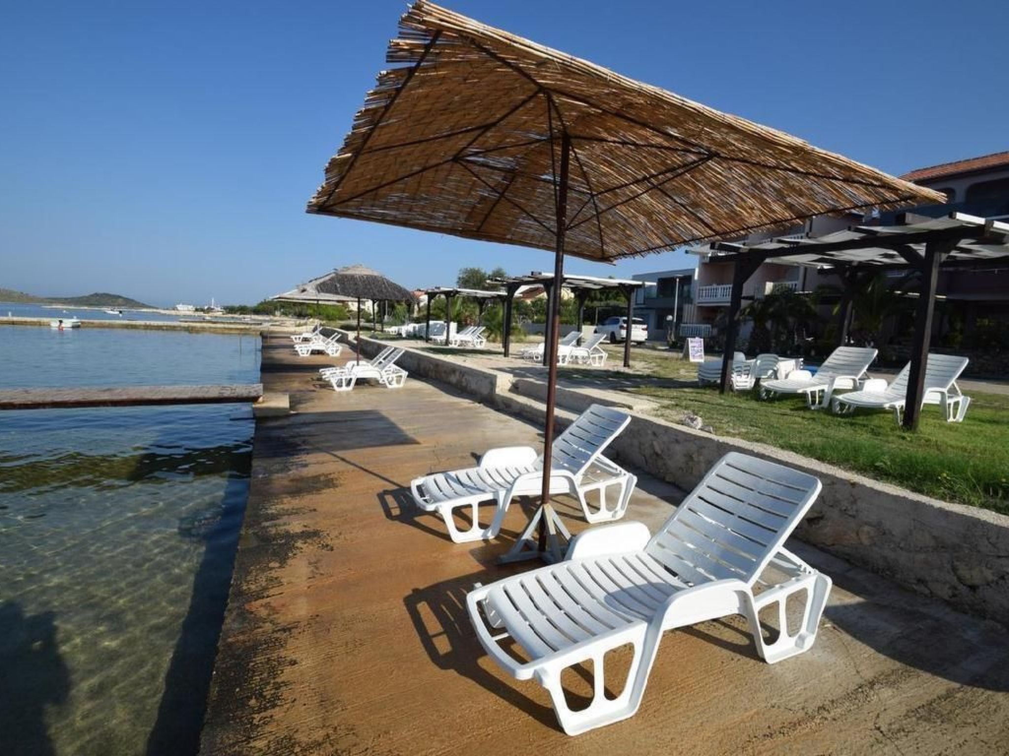 Wohnung in Turanj mit Grill-Image-tags.info