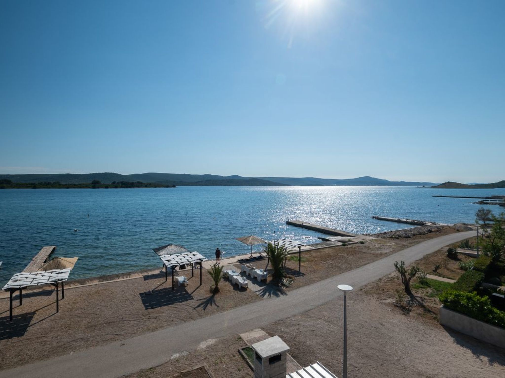 Wohnung in Turanj mit sicherem Parkplatz