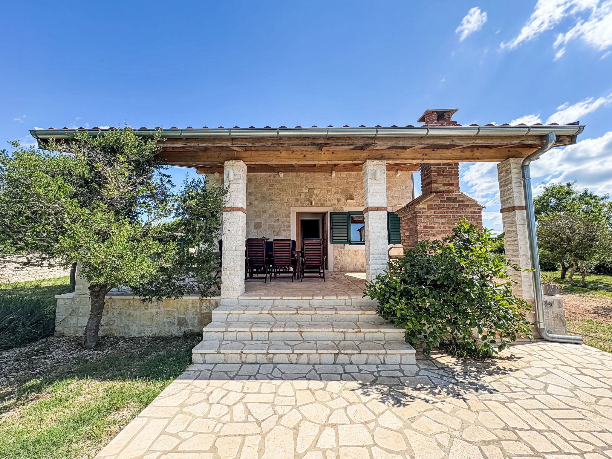 Anwesen "Steinperle mit beheiztem Schwimmbad"