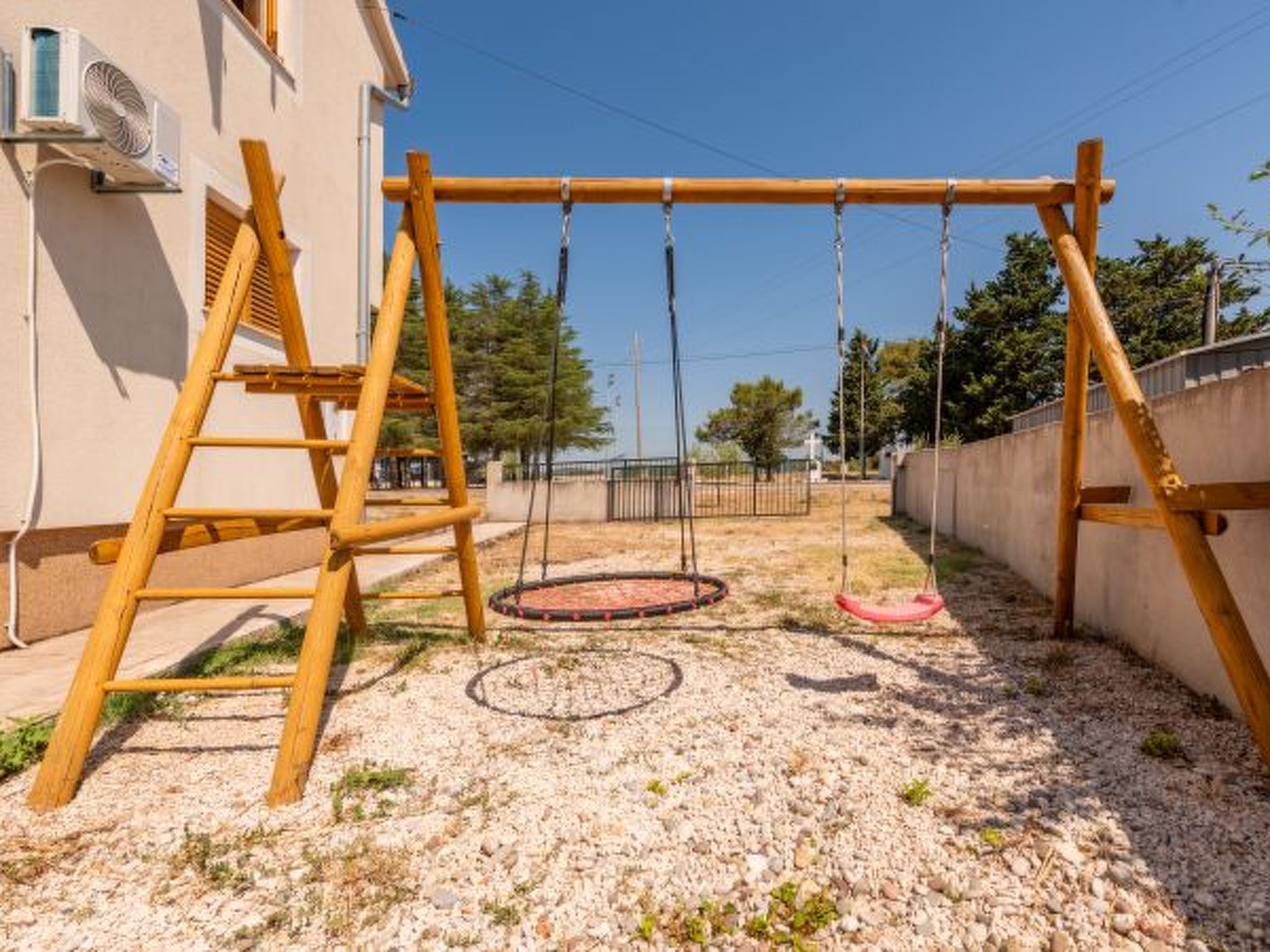 Holiday house Tina with jacuzzi and pool - Image-tags.info