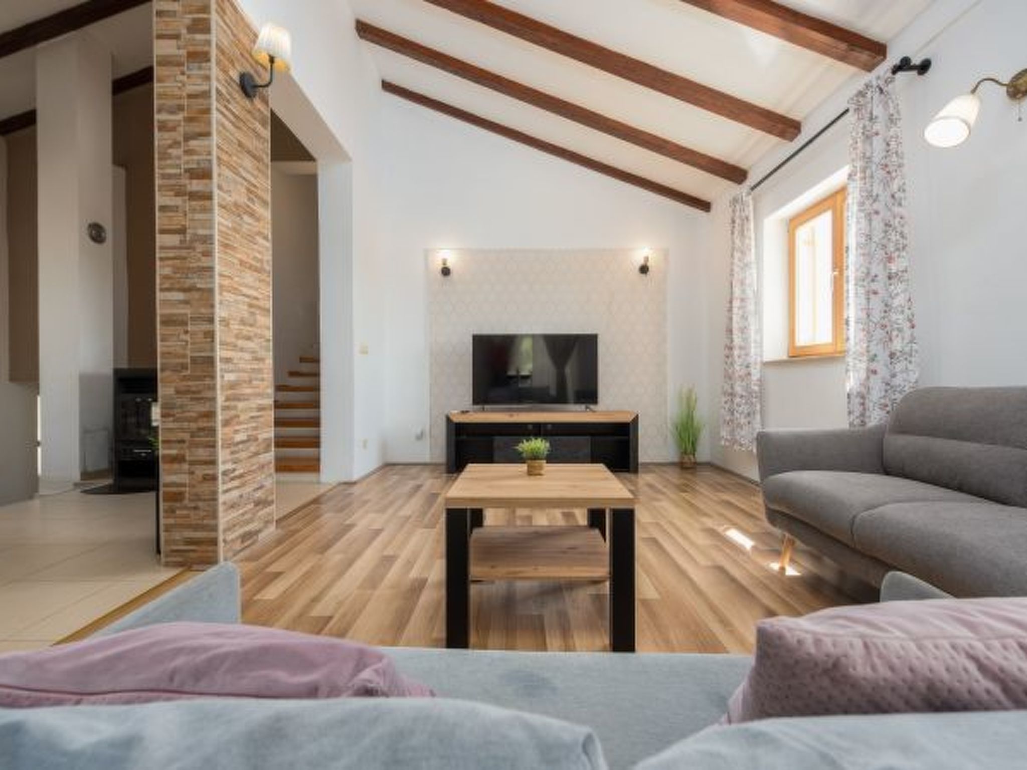 Holiday house Tina with jacuzzi and pool - Image-tags.info