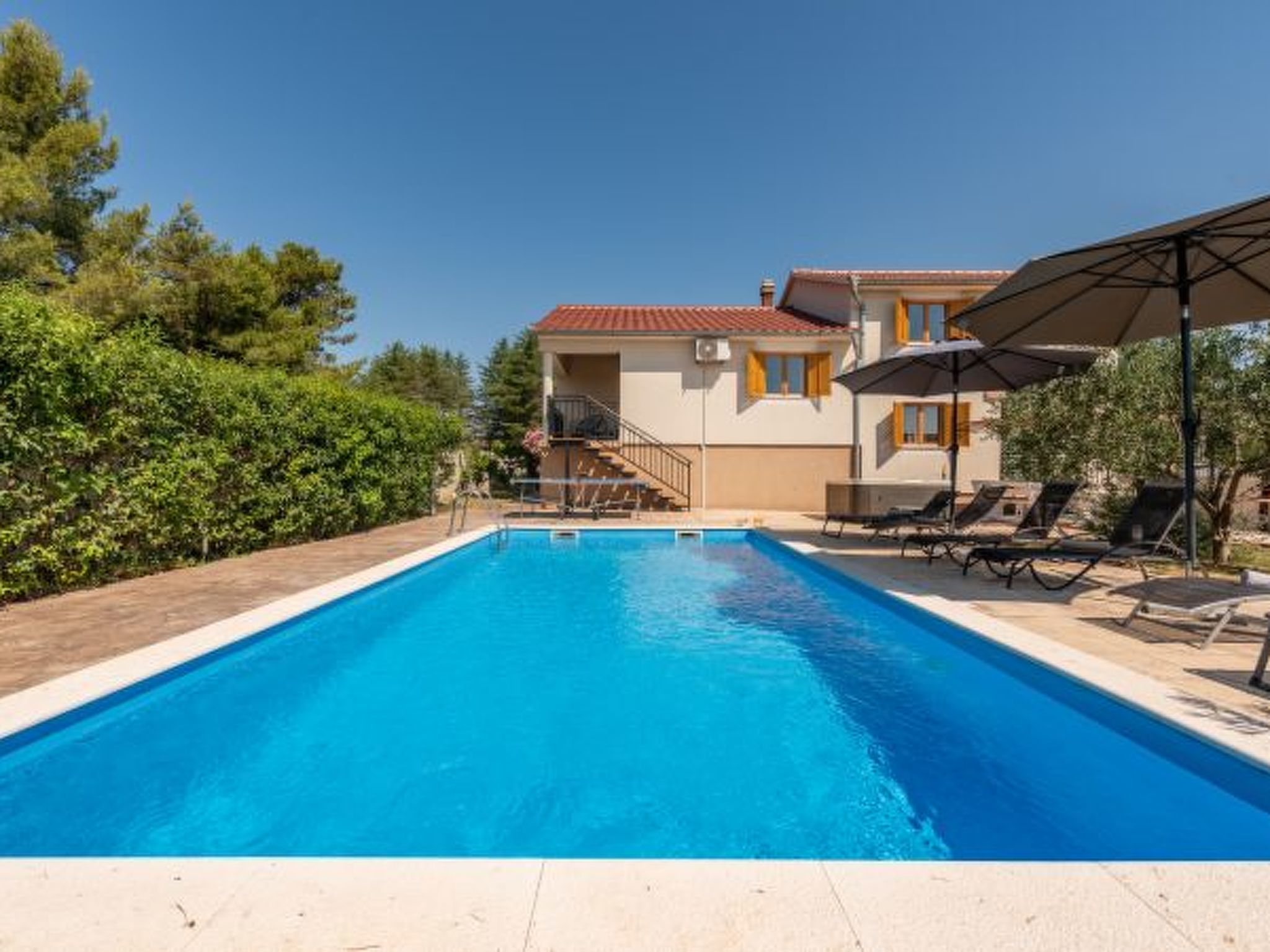 Holiday house Tina with jacuzzi and pool - Image-tags.info