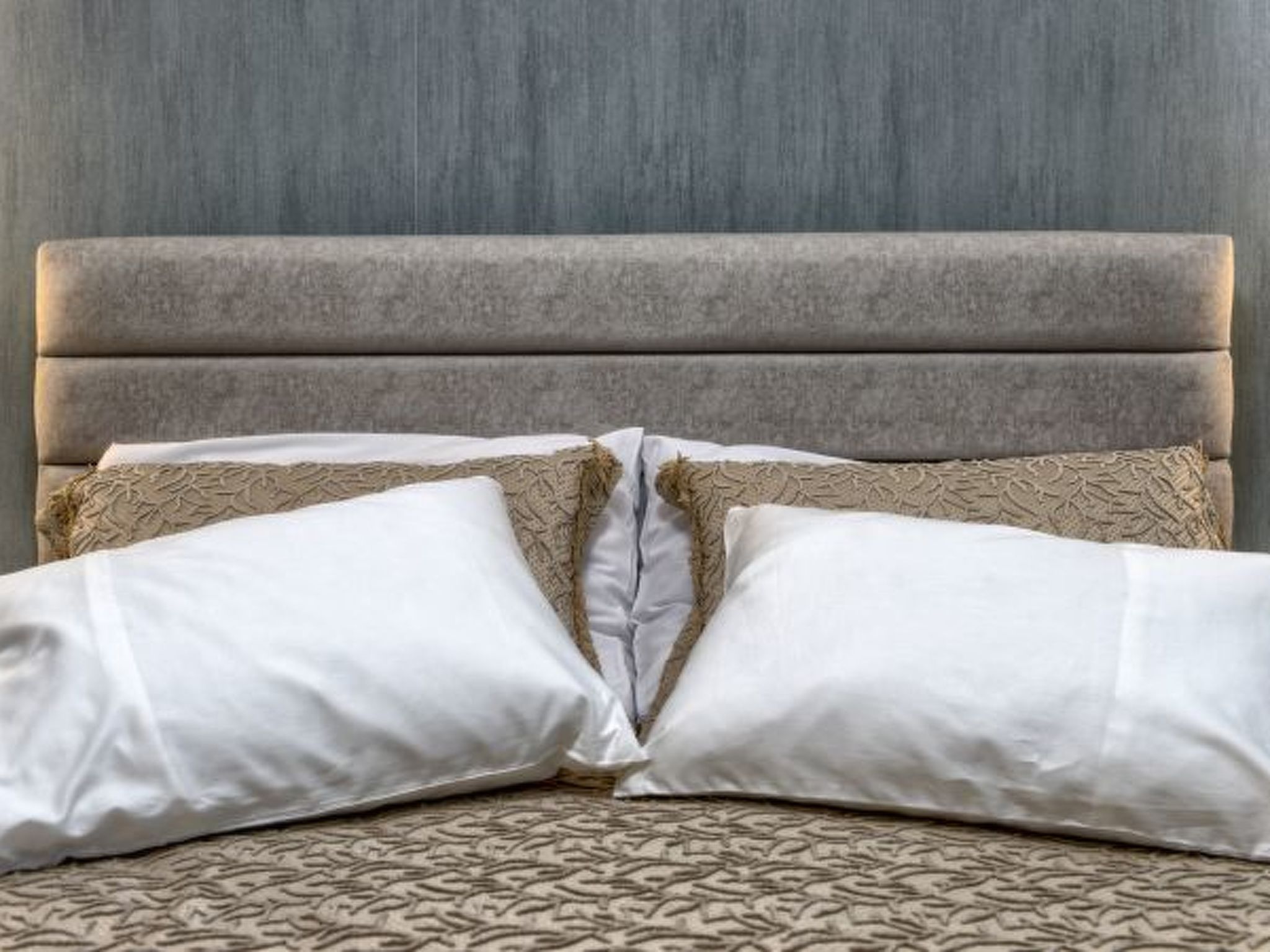 Villa Azzuro with jacuzzi and pool - Image-tags.info