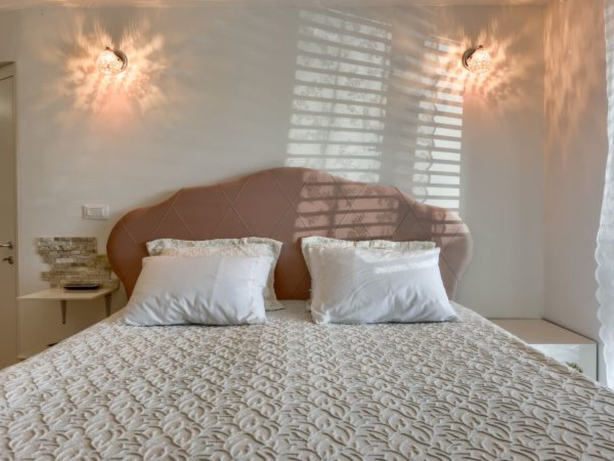 Villa Azzuro with jacuzzi and pool - Image-tags.info