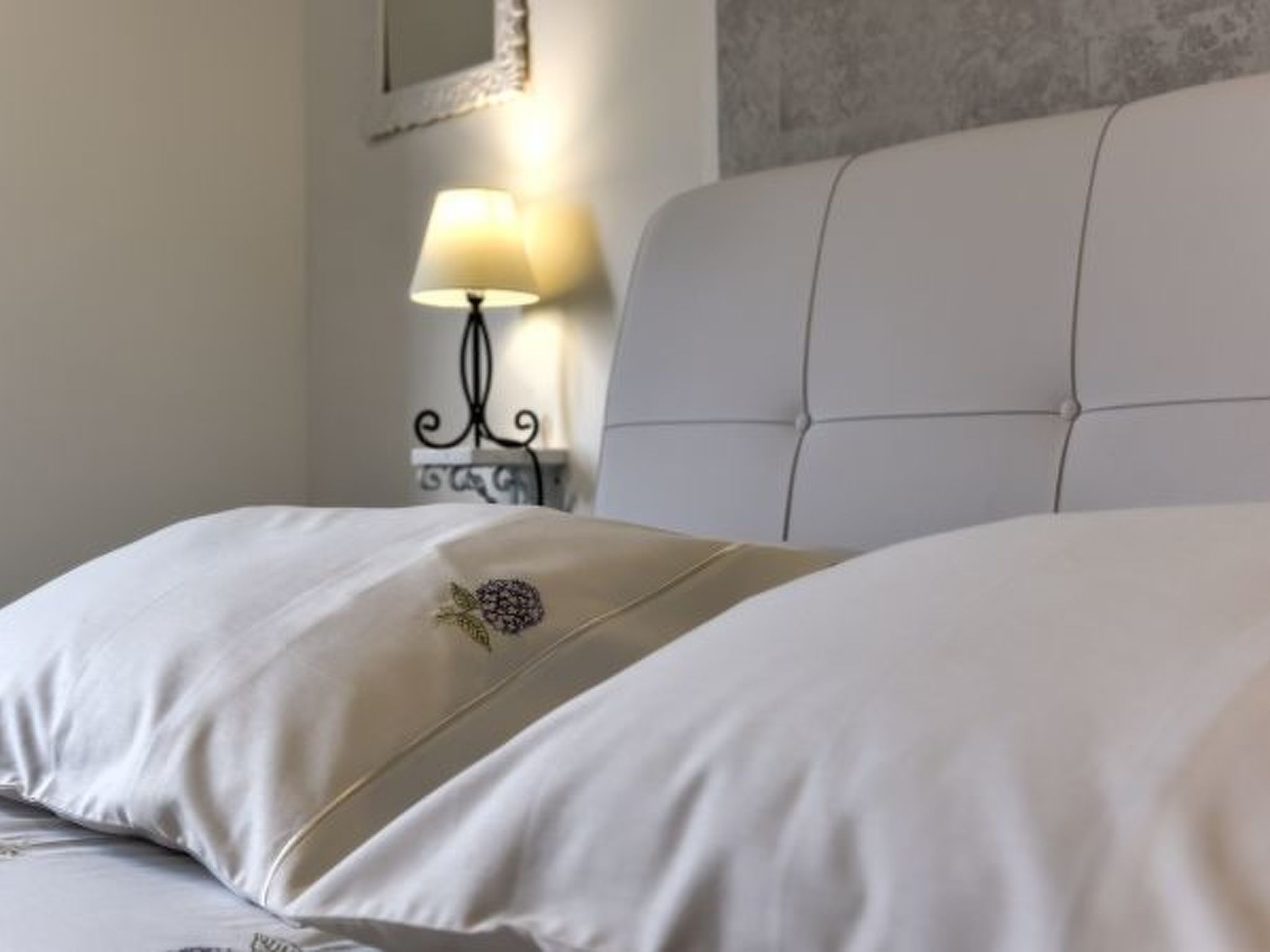 Villa Azzuro with jacuzzi and pool - Image-tags.info