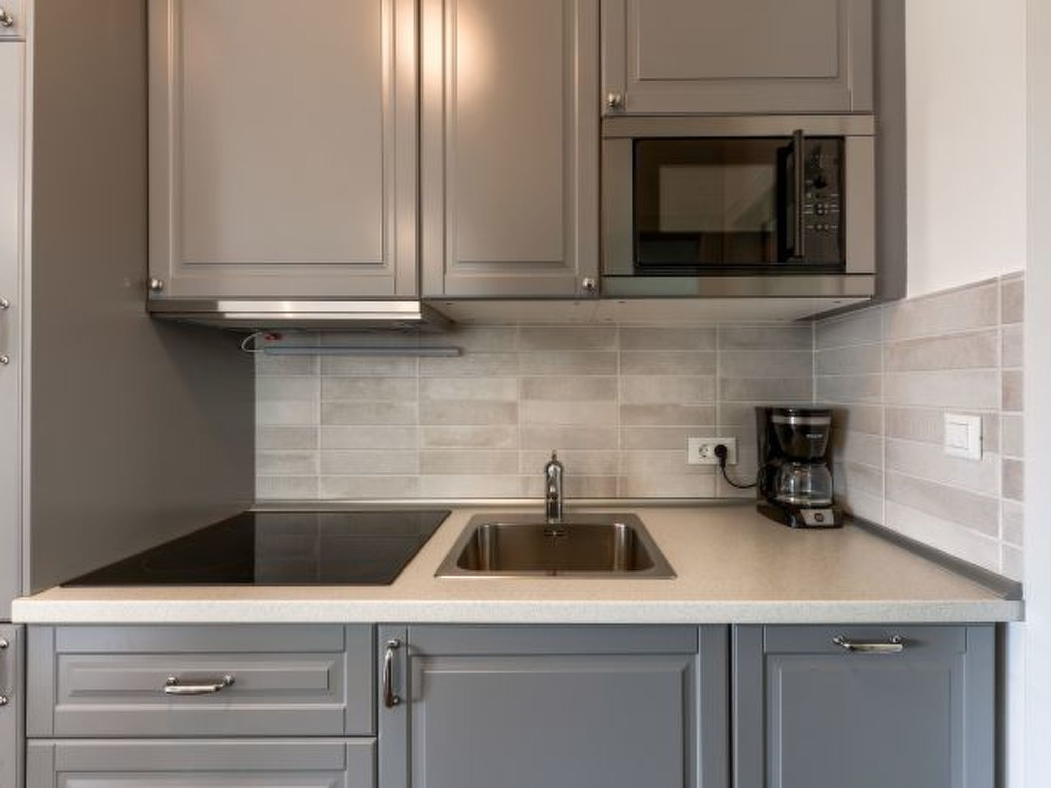 Villa Azzuro with jacuzzi and pool - Image-tags.info