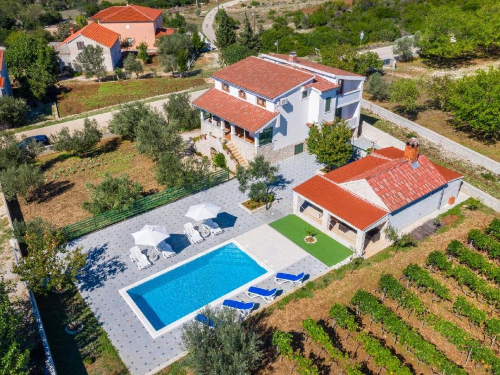 Holiday Home Tonka with pool
