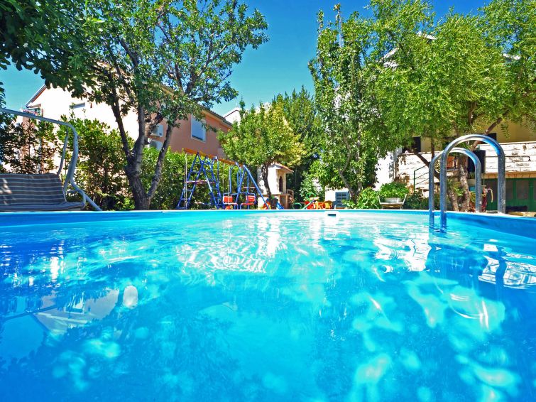 Vakantiehuis met privézwembad in centrum van Sv. Filip i Jakov in Sv. Filip i Jakov