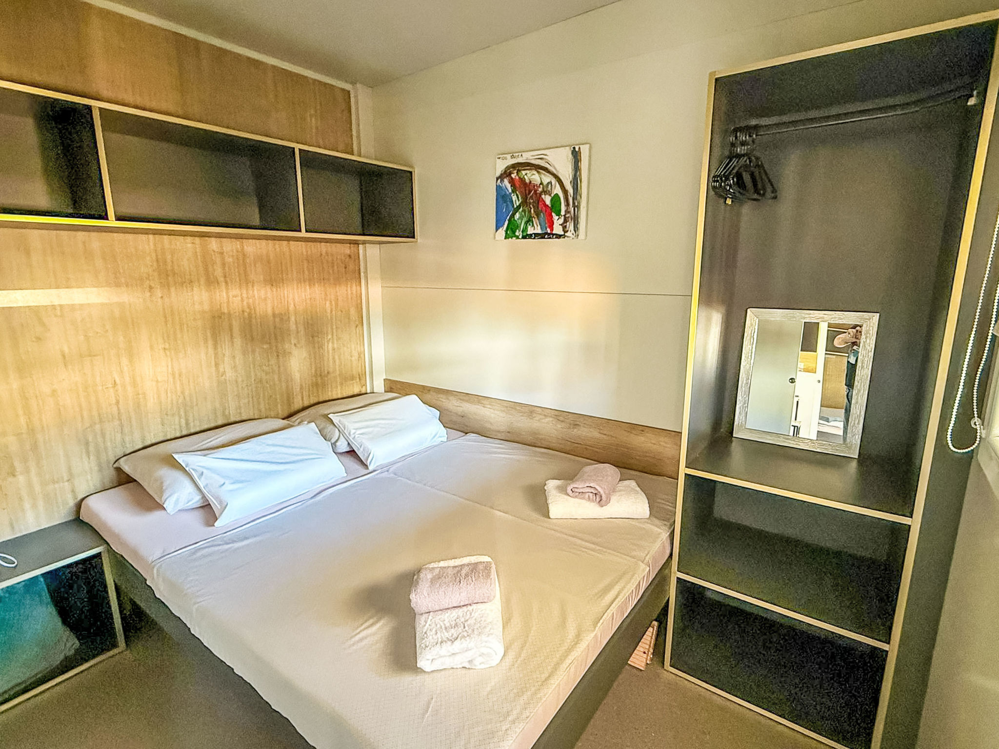 Hosekra Hišica-Binnen