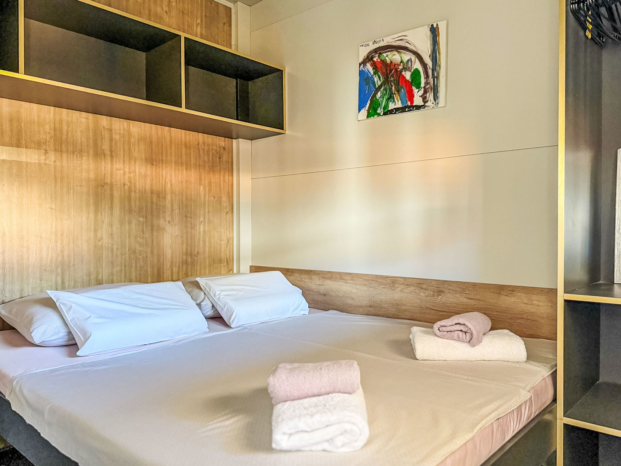 Hosekra Hišica-Binnen