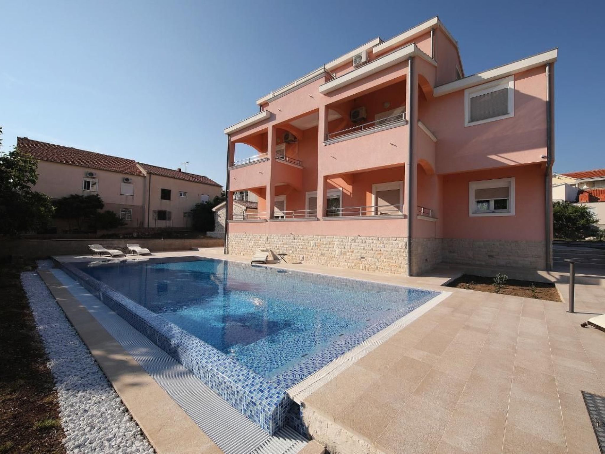 Gesamte Wohnung in Sveti Filip I Jakov mit Gemeinsamem Garten