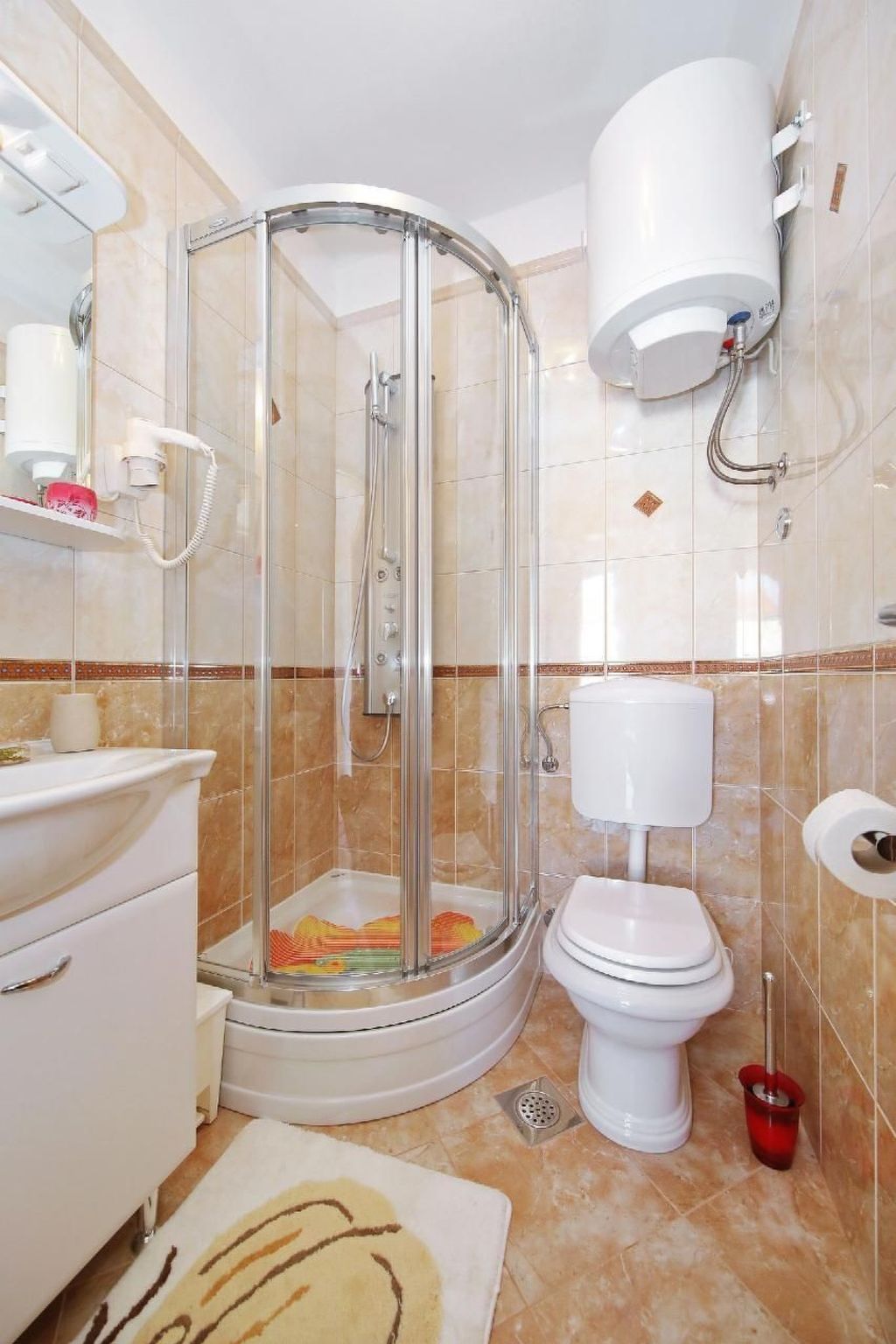 Gesamte Wohnung in Sveti Filip I Jakov mit Gemeinsamem Garten-Image-tags.info