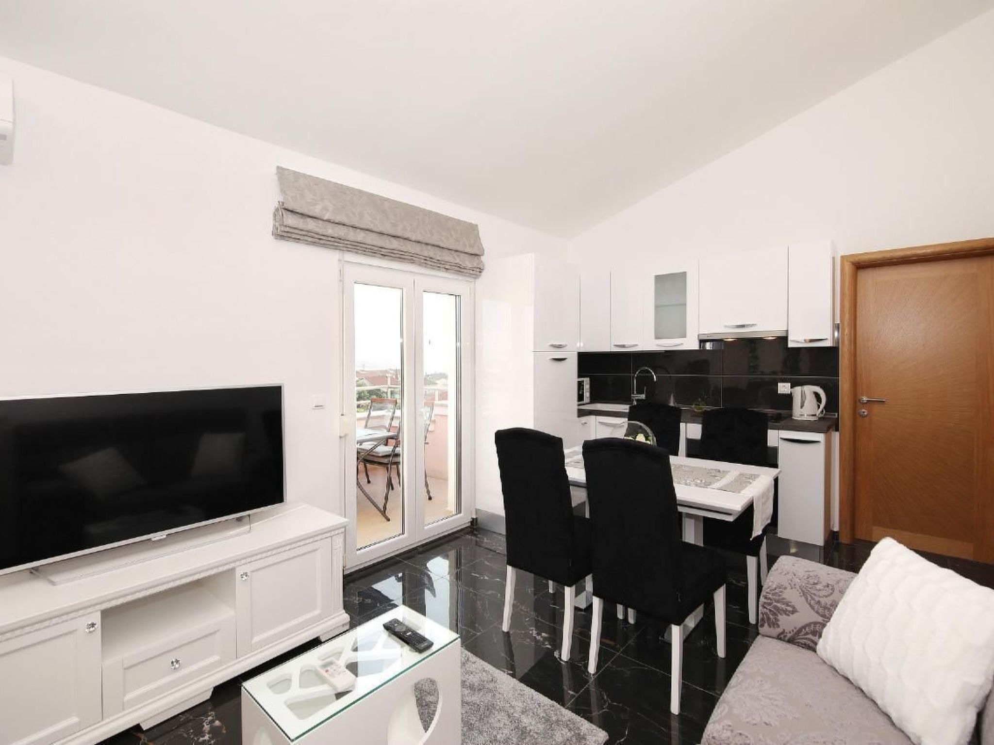 Appartement "Marko 4" mit schöner Aussicht-Image-tags.info