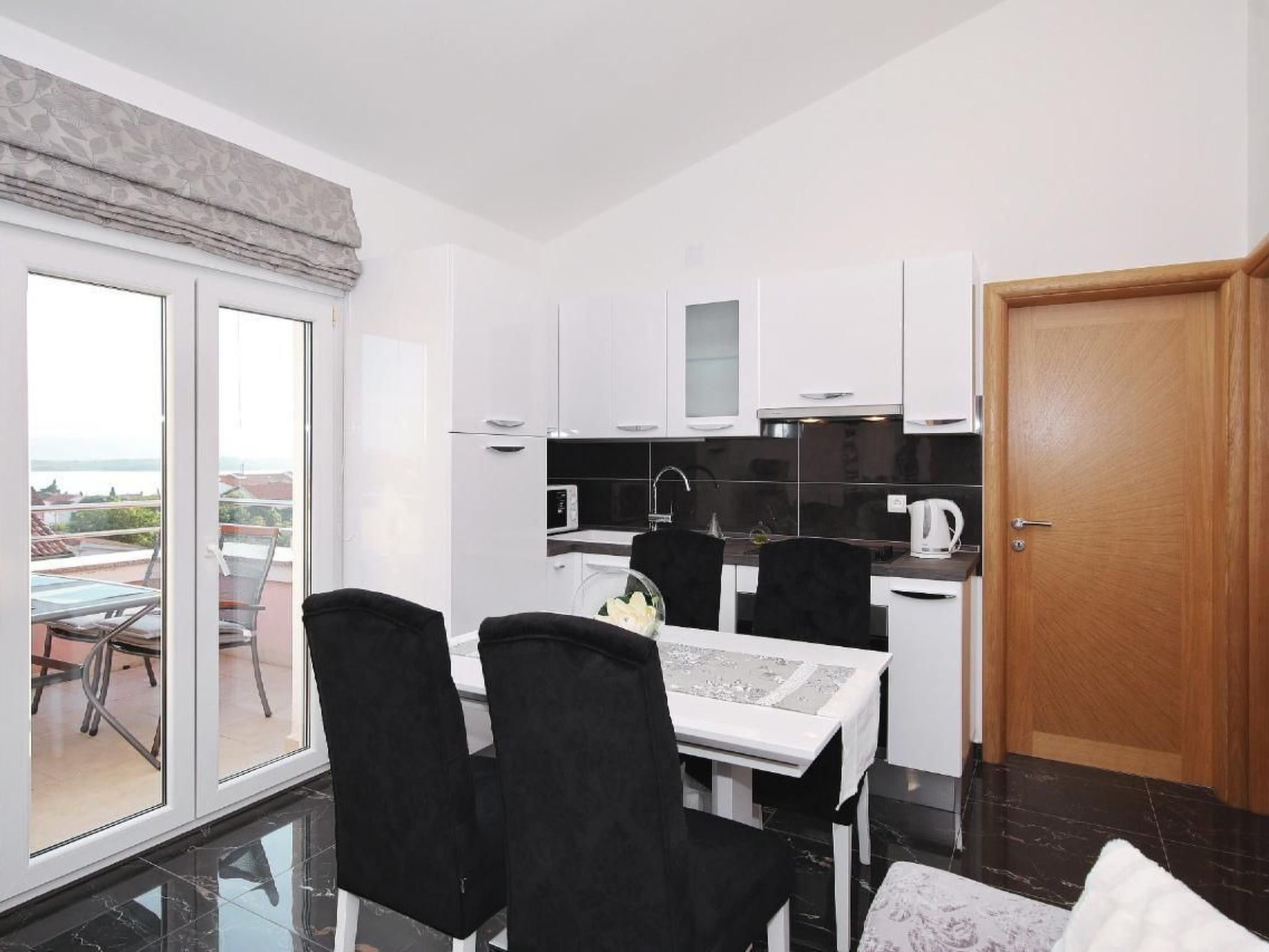 Appartement "Marko 4" mit schöner Aussicht-Image-tags.info