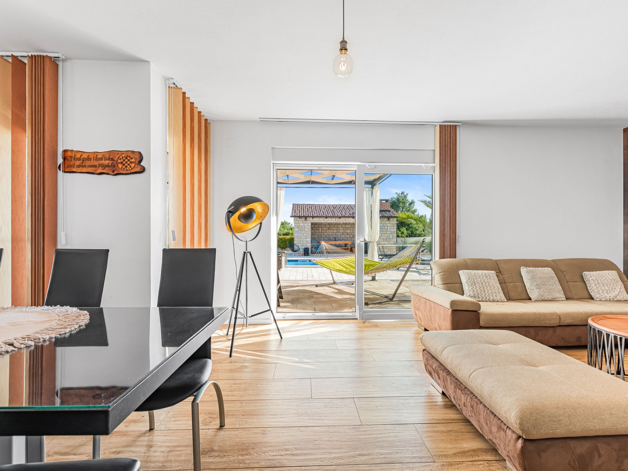 Unknown Accommodation-Binnen