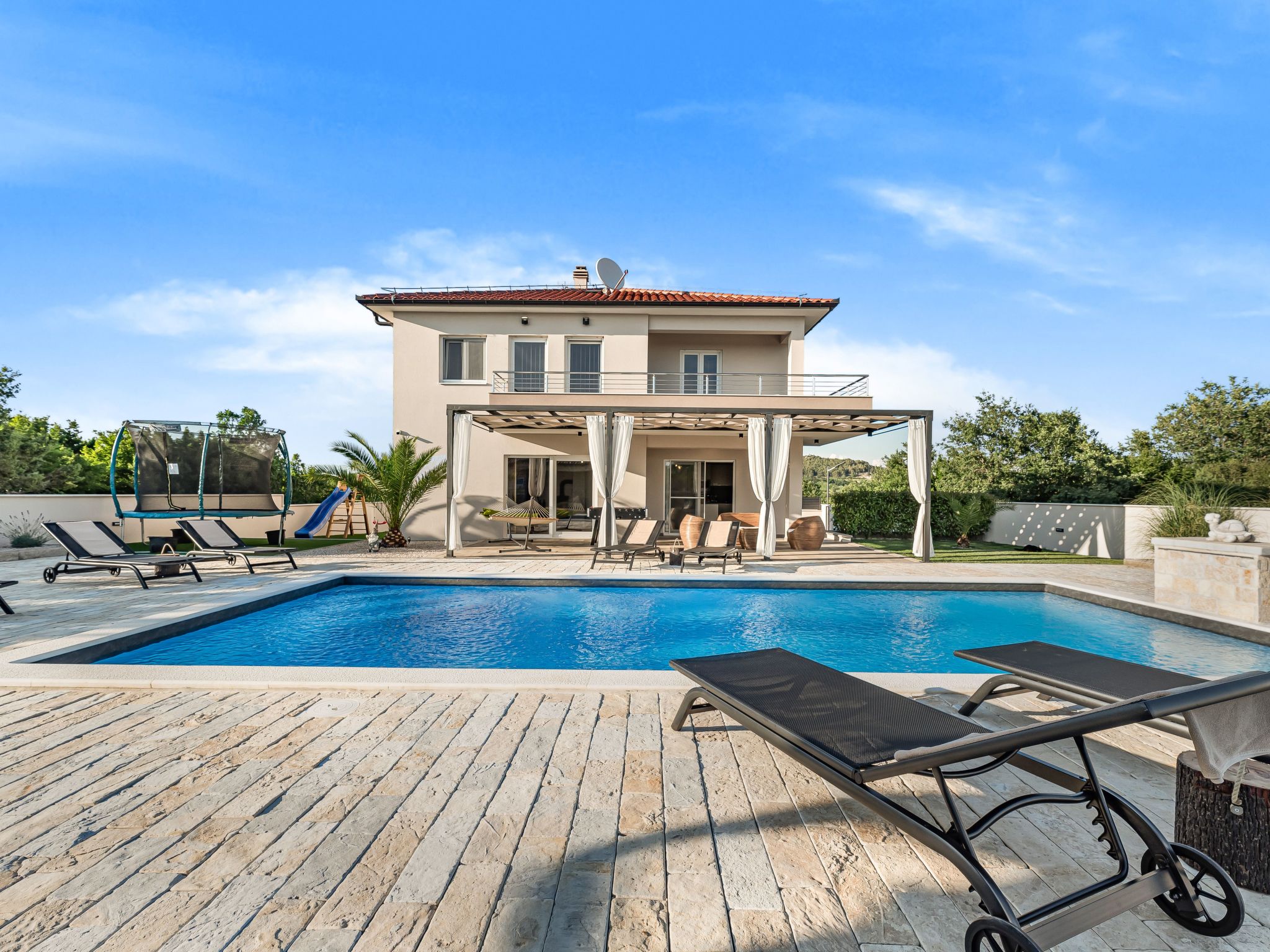 Unknown Accommodation-Binnen