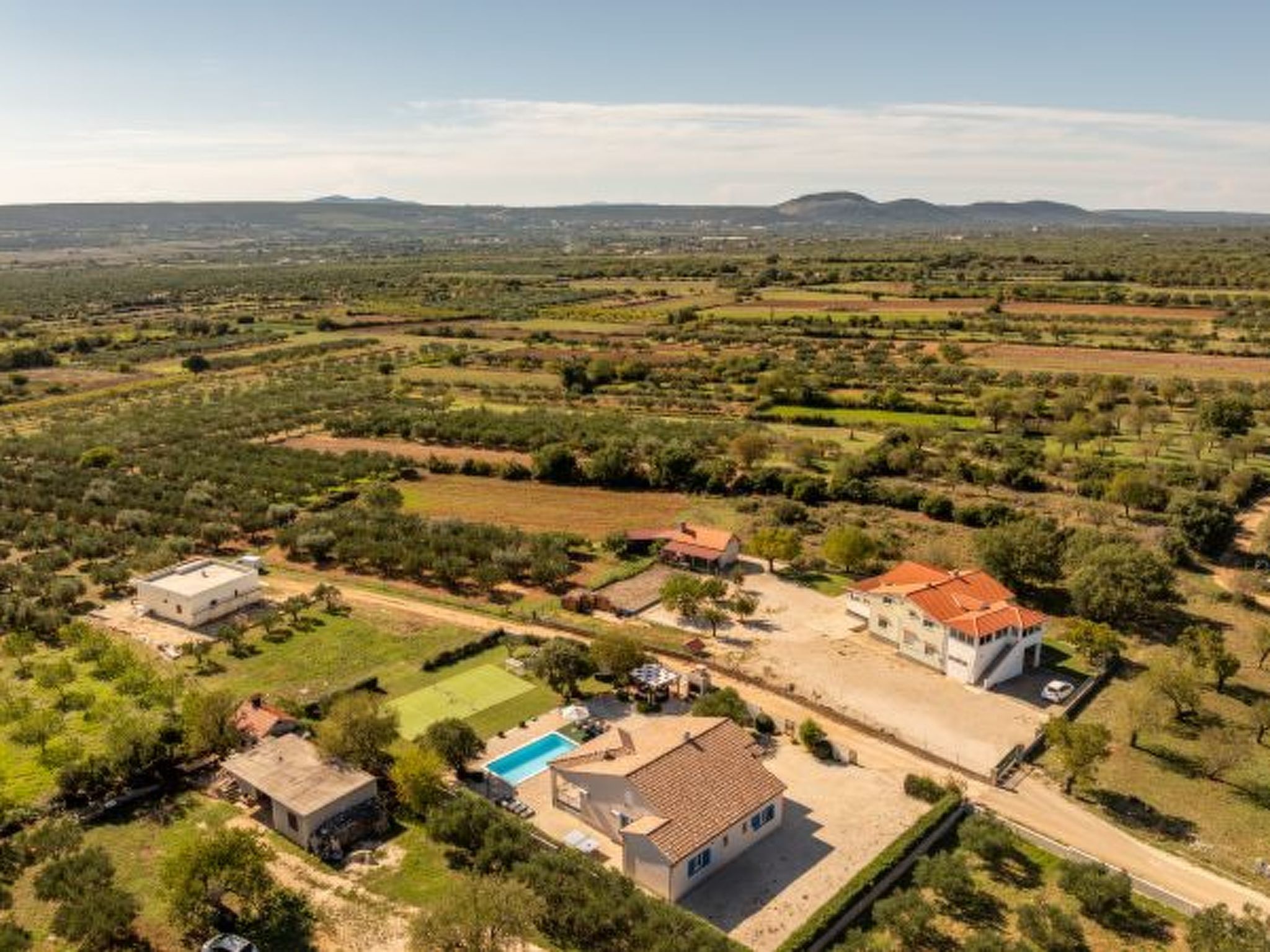 Casa Kamber with pool - Image-tags.info