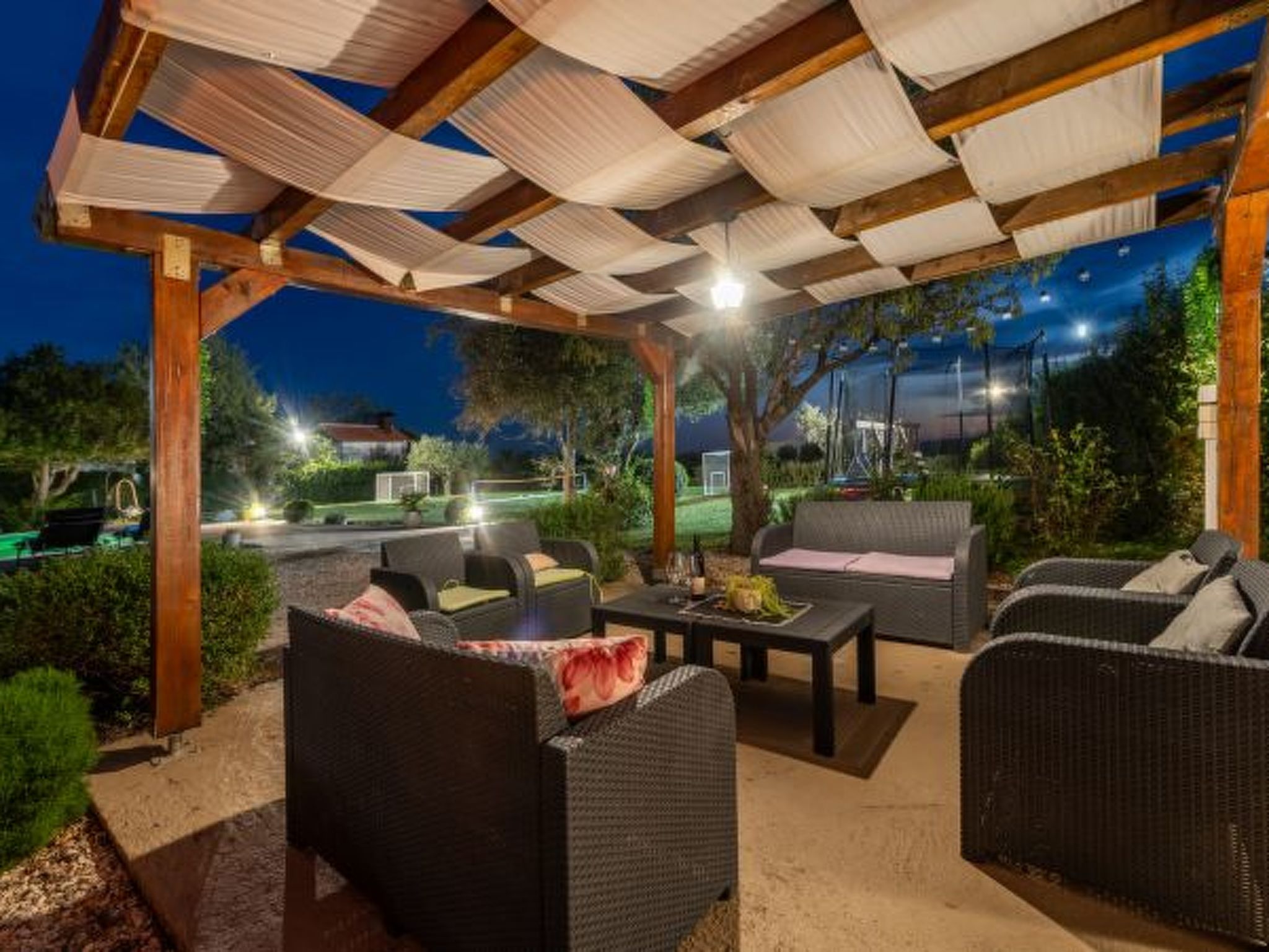 Casa Kamber with pool - Image-tags.info