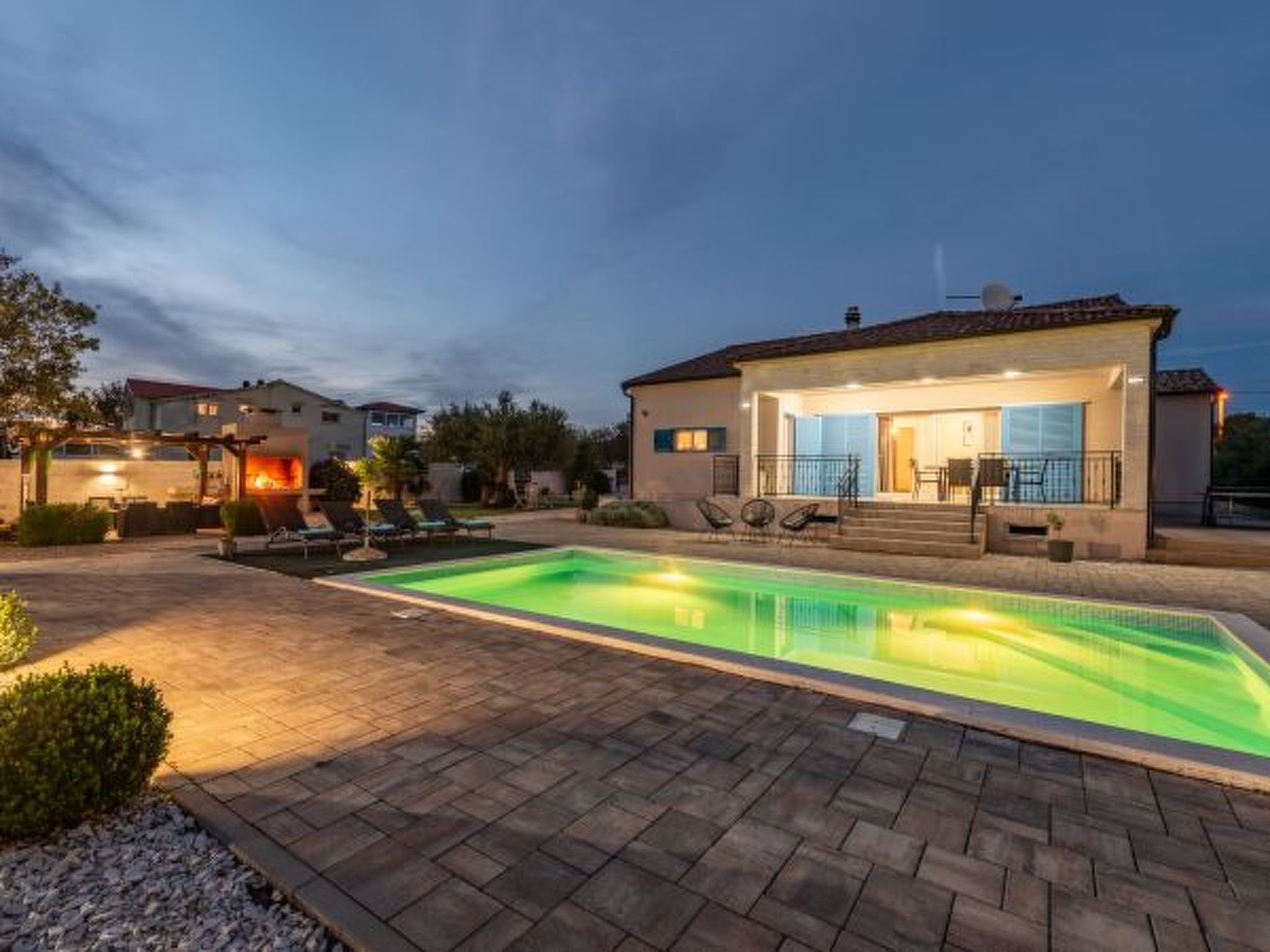 Casa Kamber with pool - Image-tags.info