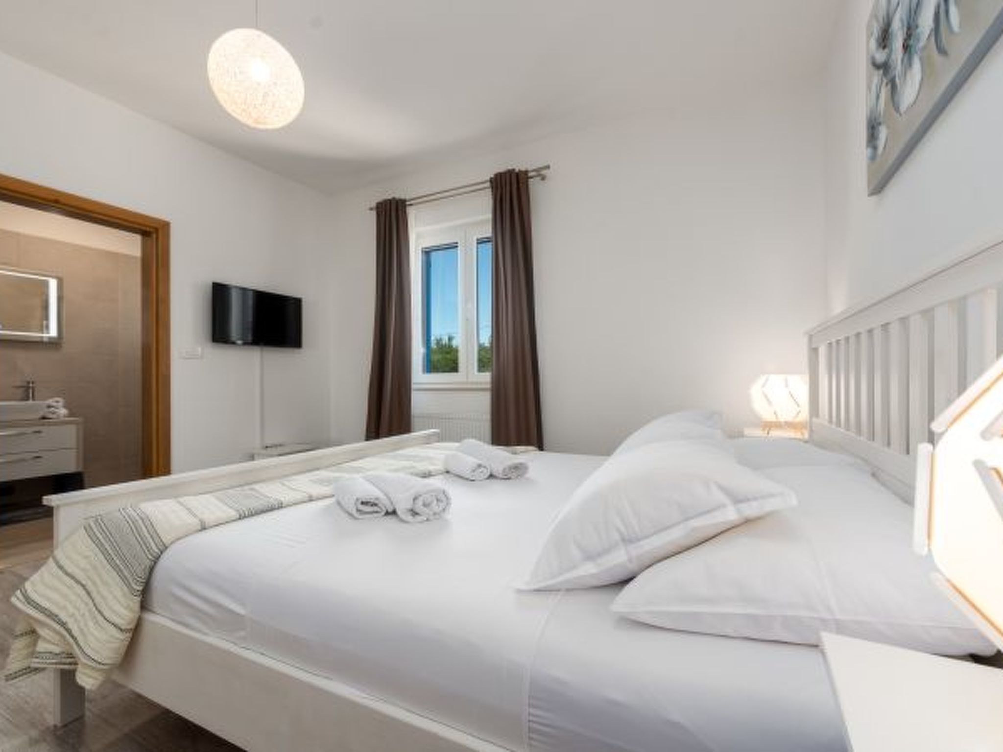 Casa Kamber with pool - Image-tags.info