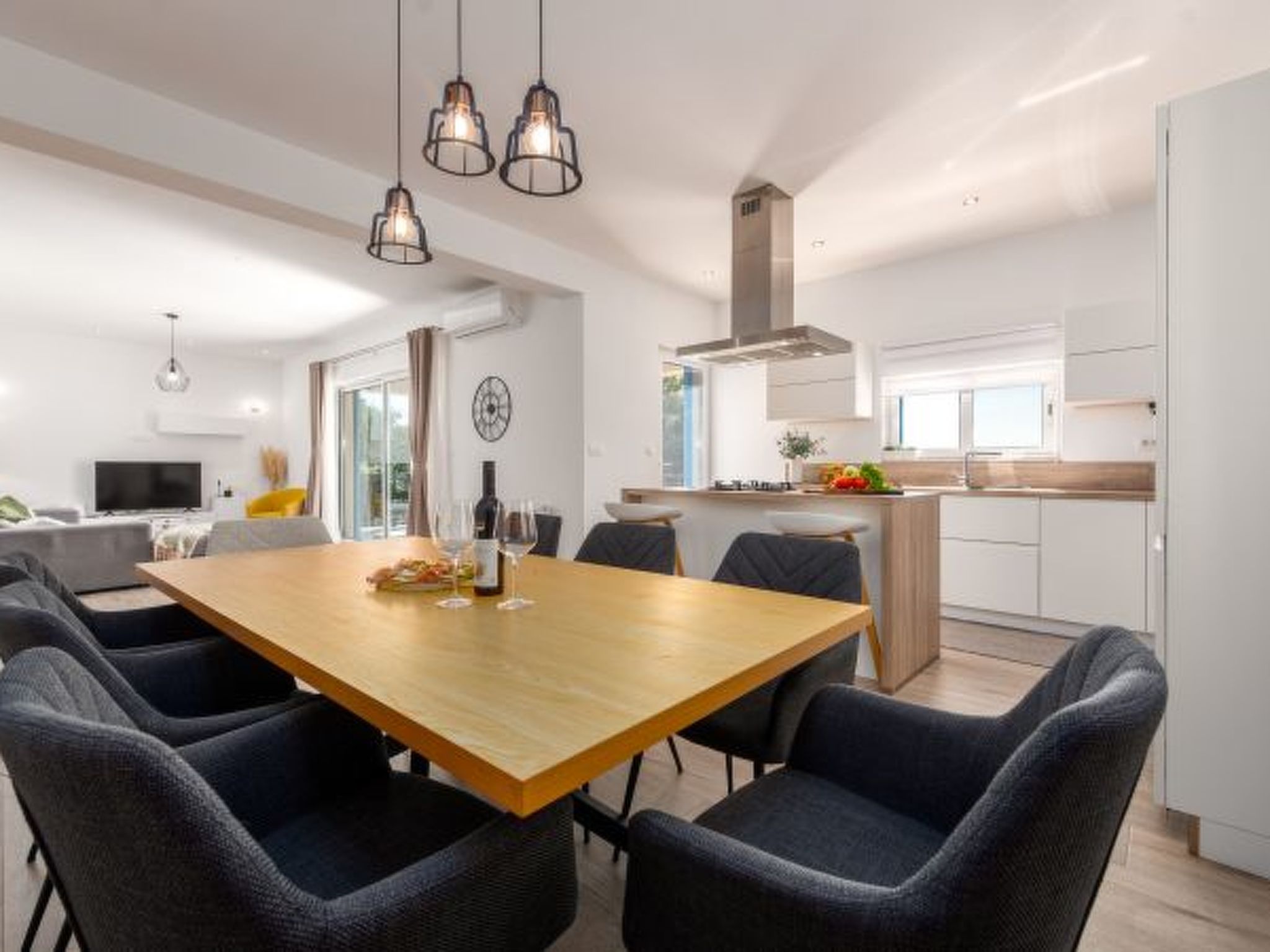 Casa Kamber with pool - Image-tags.info