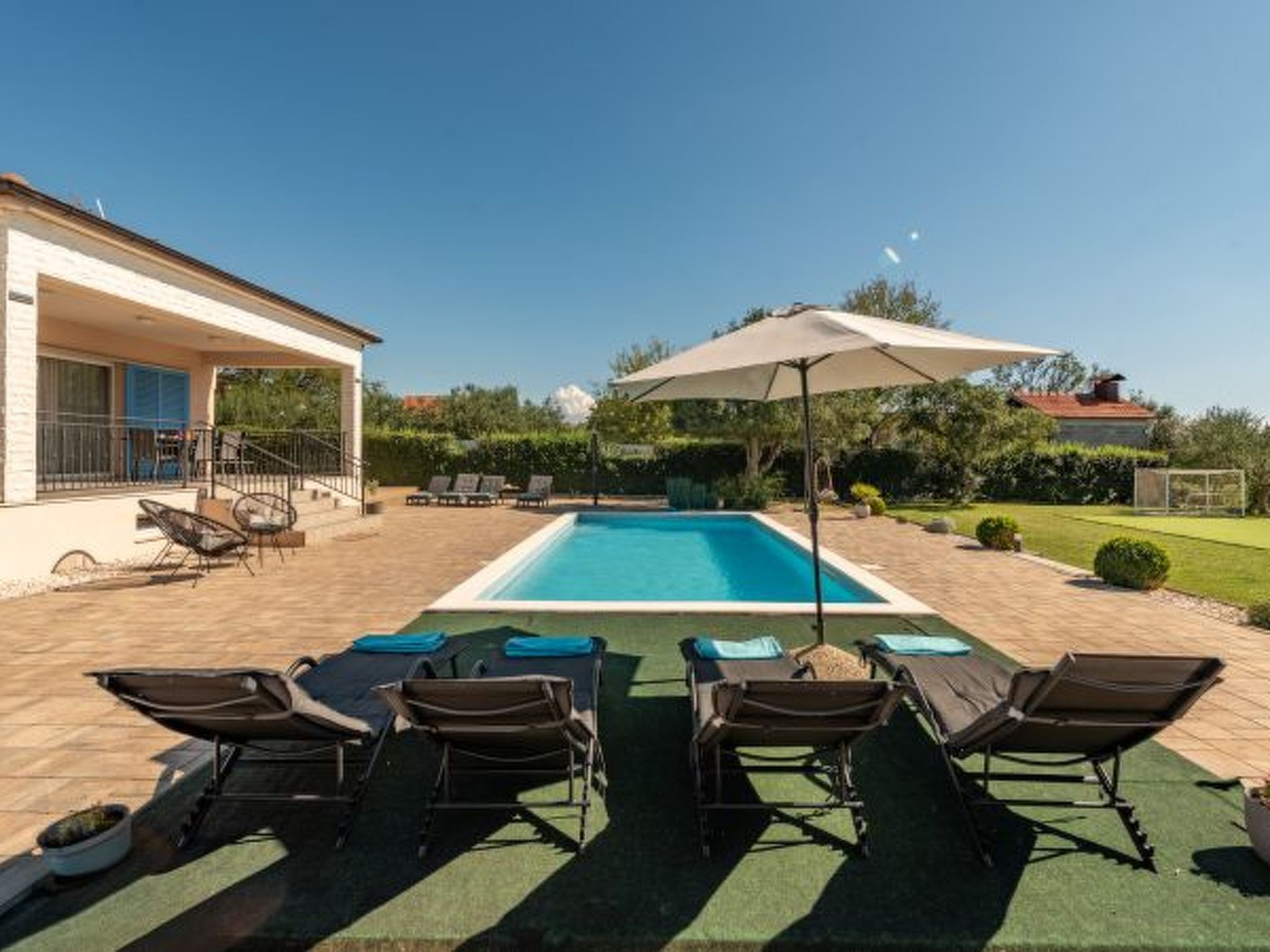 Casa Kamber with pool - Image-tags.info