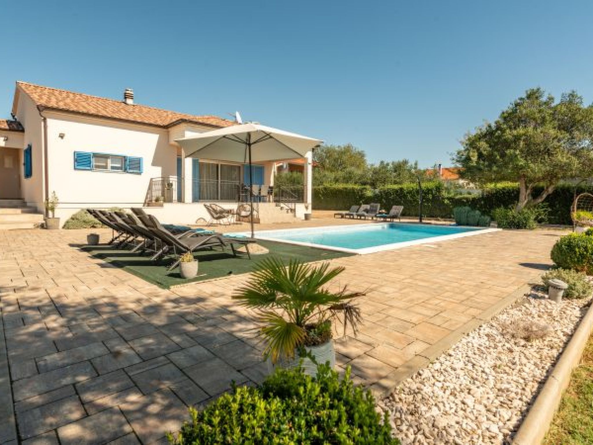 Casa Kamber with pool - Image-tags.info