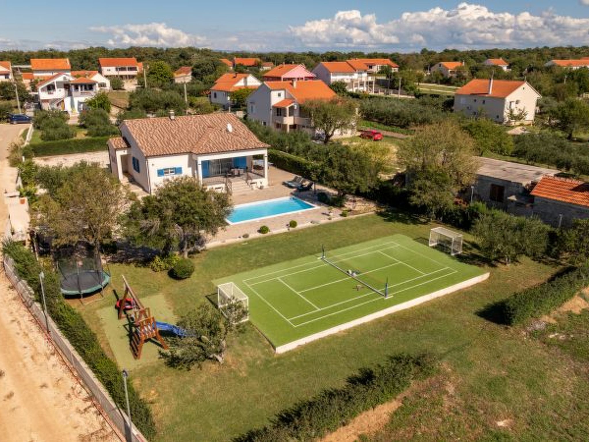 Casa Kamber with pool - Image-tags.info