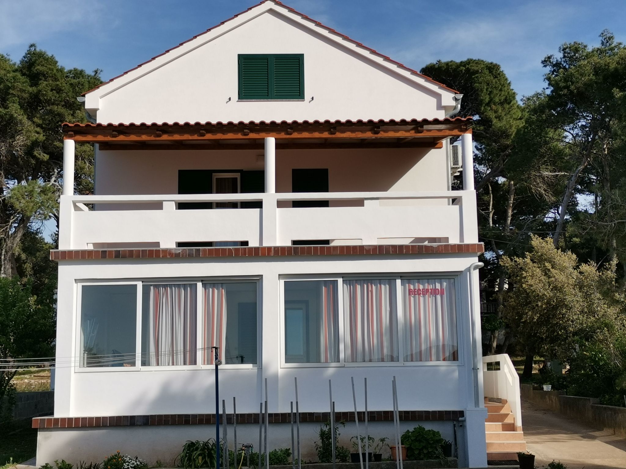 Wunderschöne Ferienwohnung in Ugljan mit Terrasse-Binnen