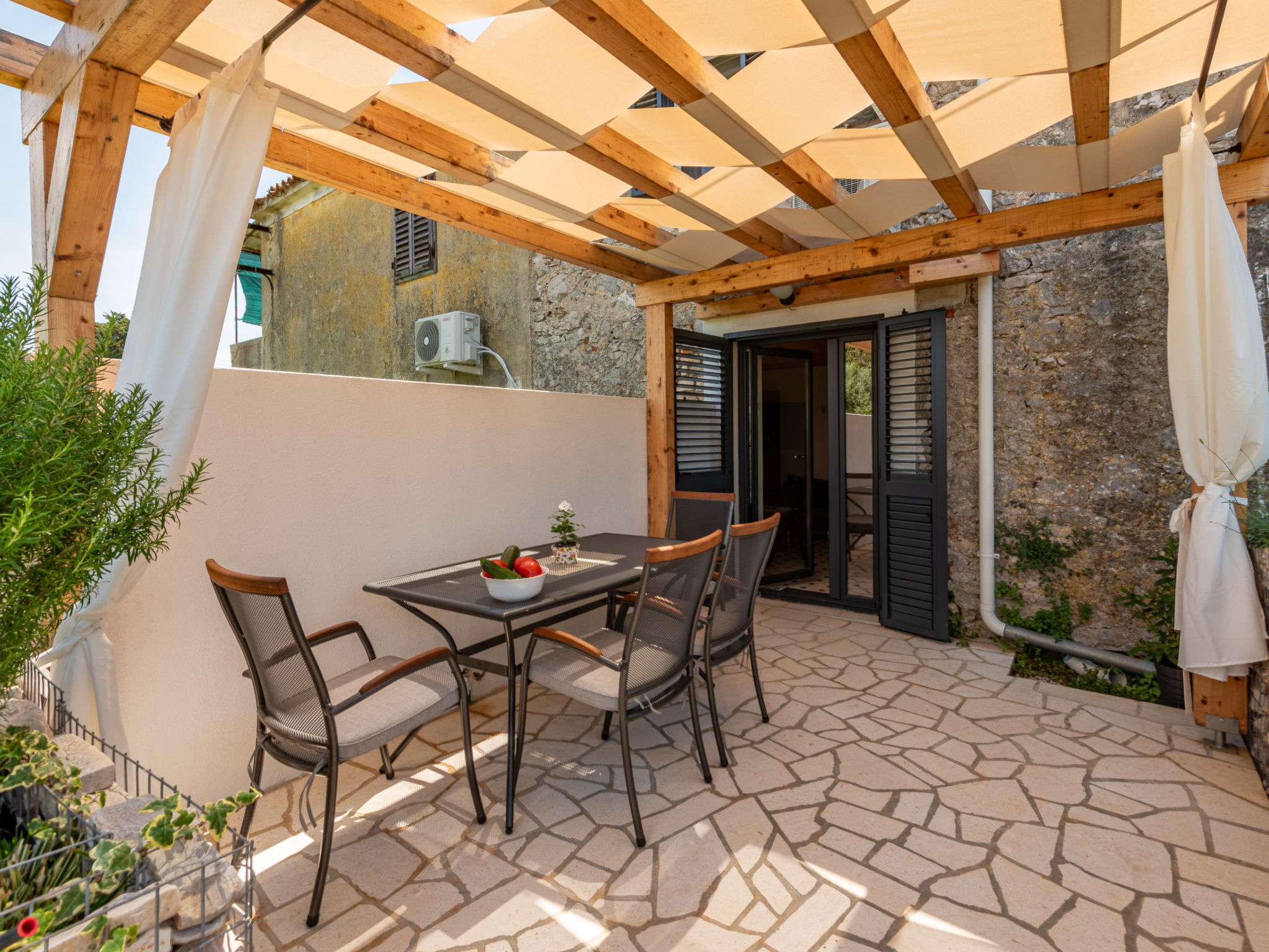  — Terrace (4 of 39)