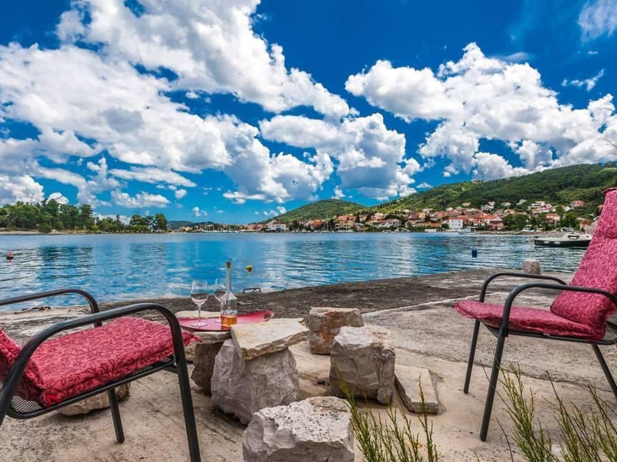 Ferienhaus mit umzäuntem Garten in Ugljan/Preko (Kroatien) und 1 Hund erlaubt