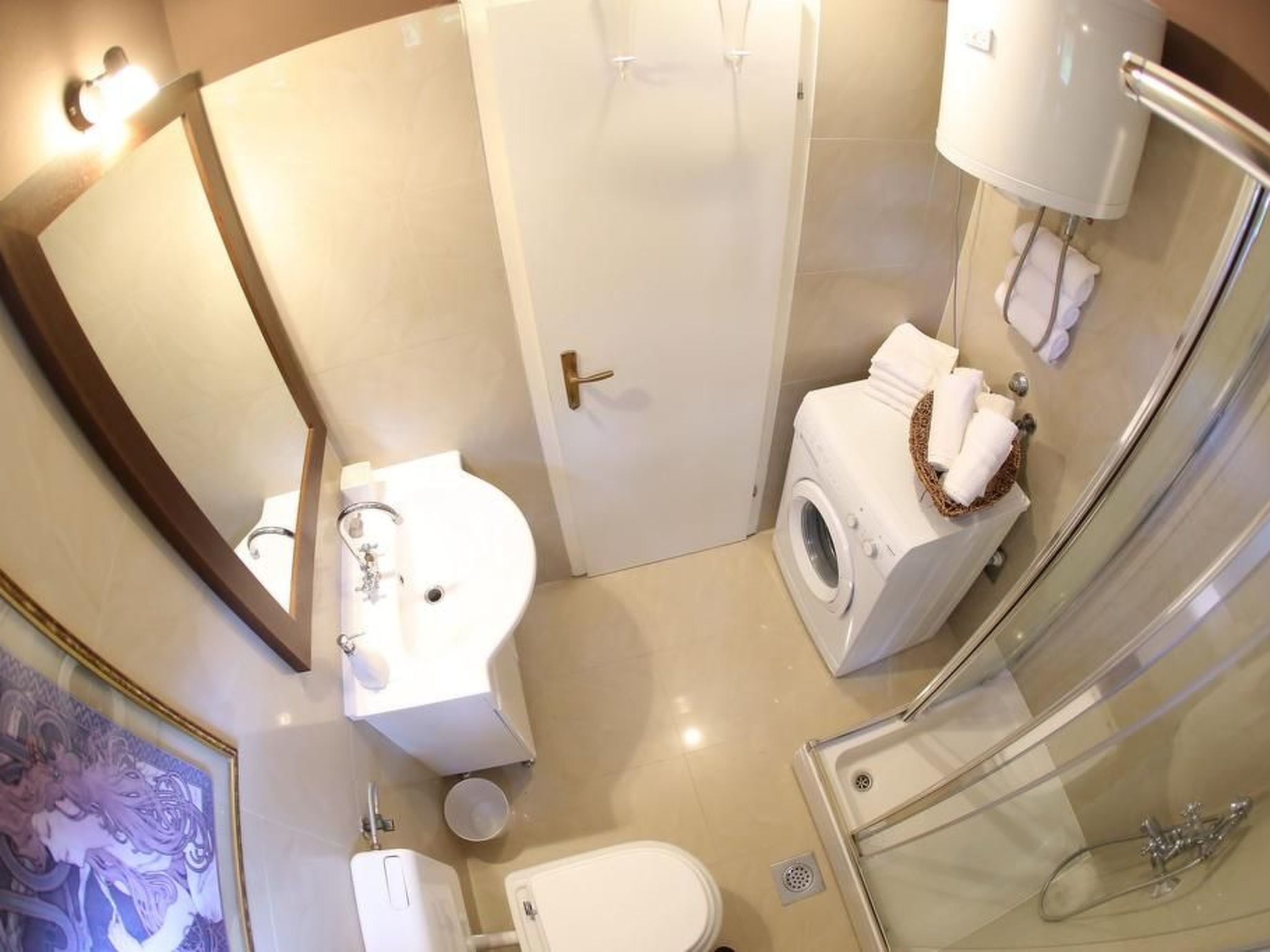 Steinhaus in Strandnähe mit Whirlpool-Binnen