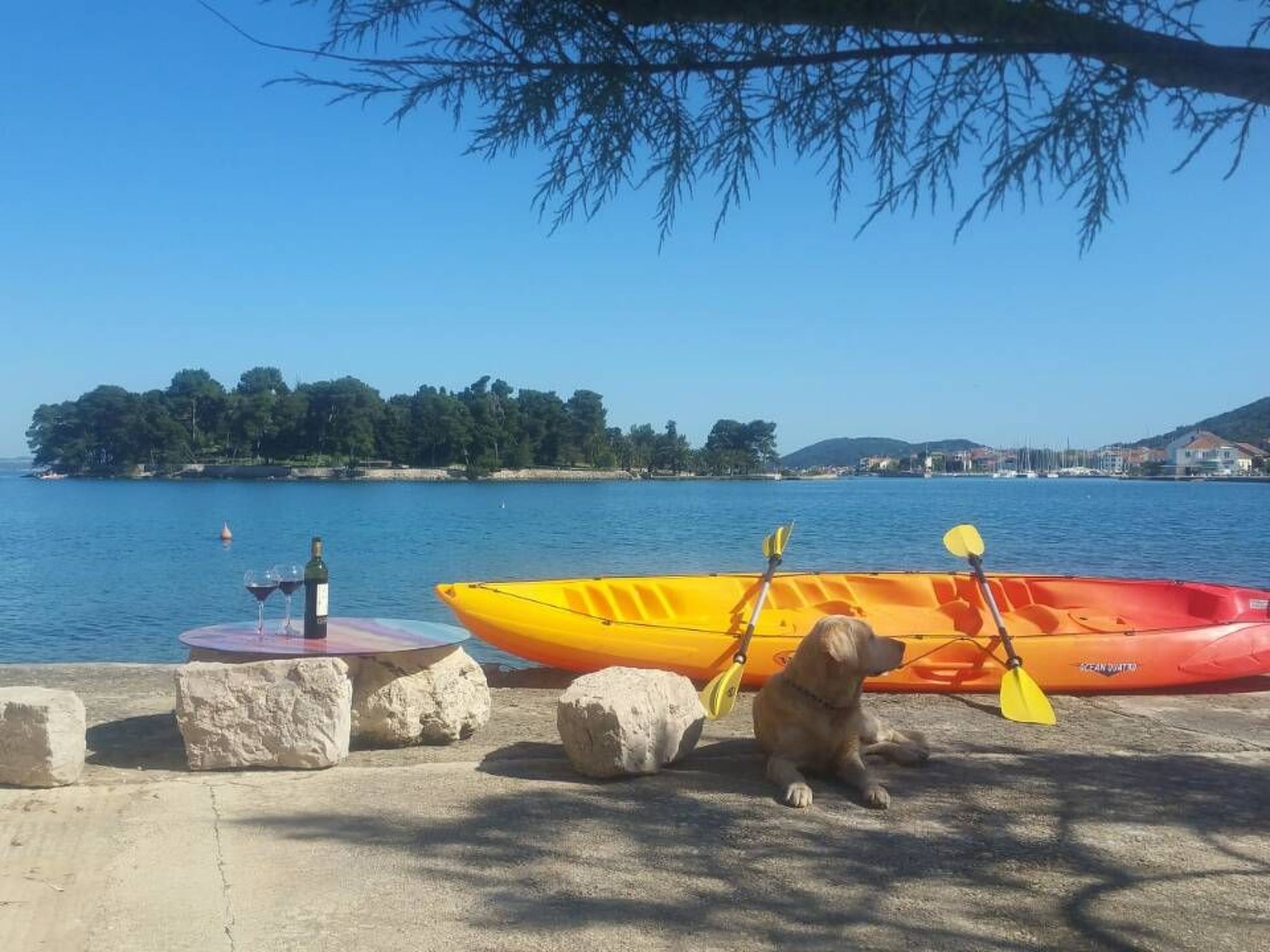 Steinhaus in Strandnähe mit Whirlpool-Binnen