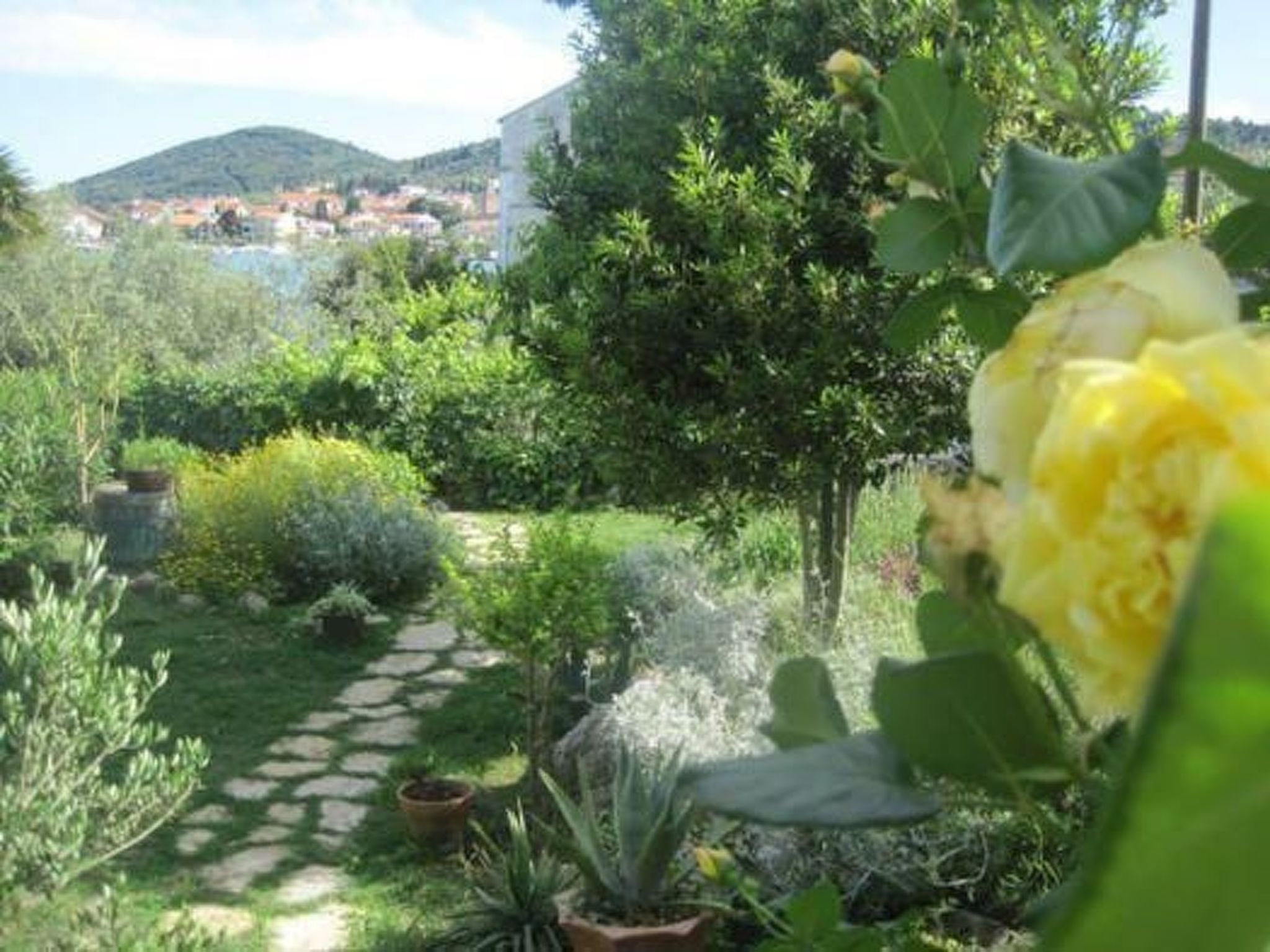 Steinhaus in Strandnähe mit Whirlpool-Binnen