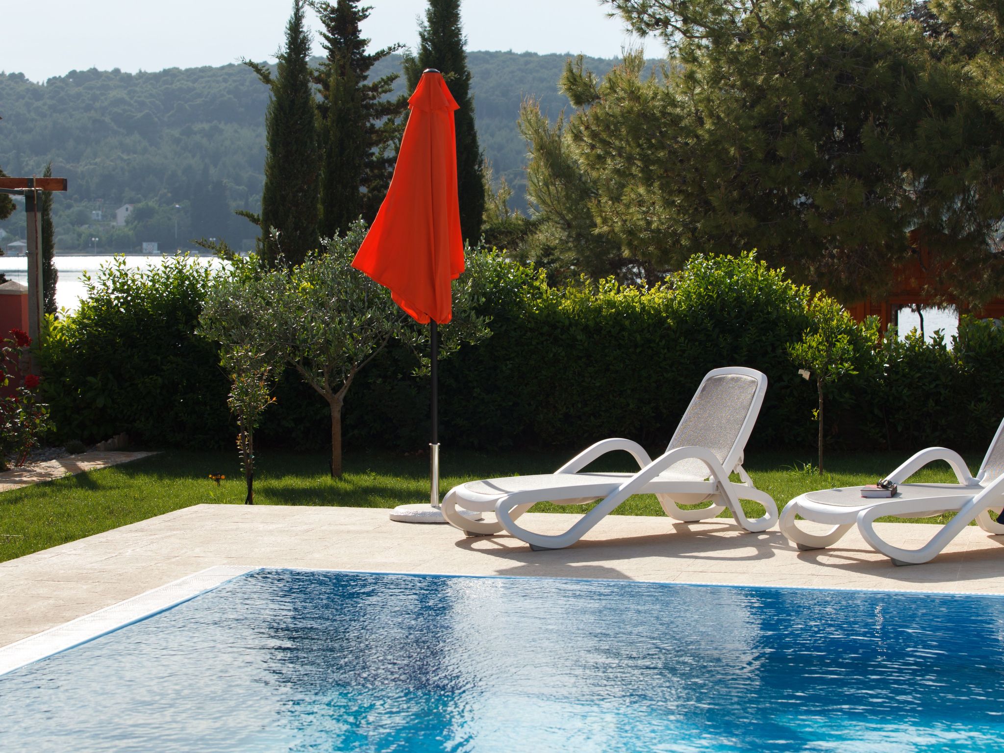 Luxuriöses Haus direkt am Strand, große Terrasse, Pool-Image-tags.info