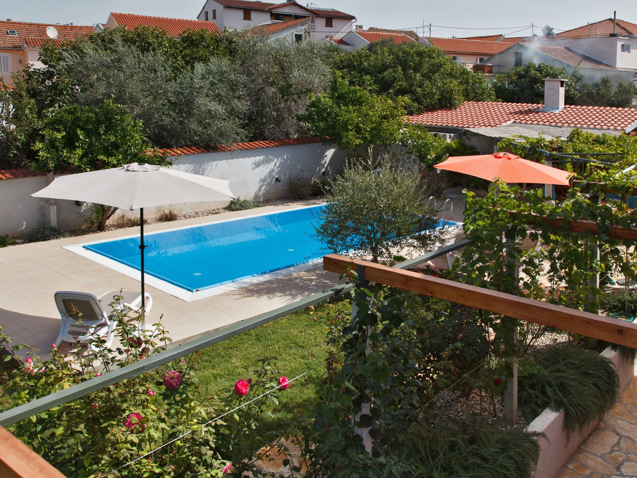 Luxuriöses Haus direkt am Strand, große Terrasse, Pool-Image-tags.info