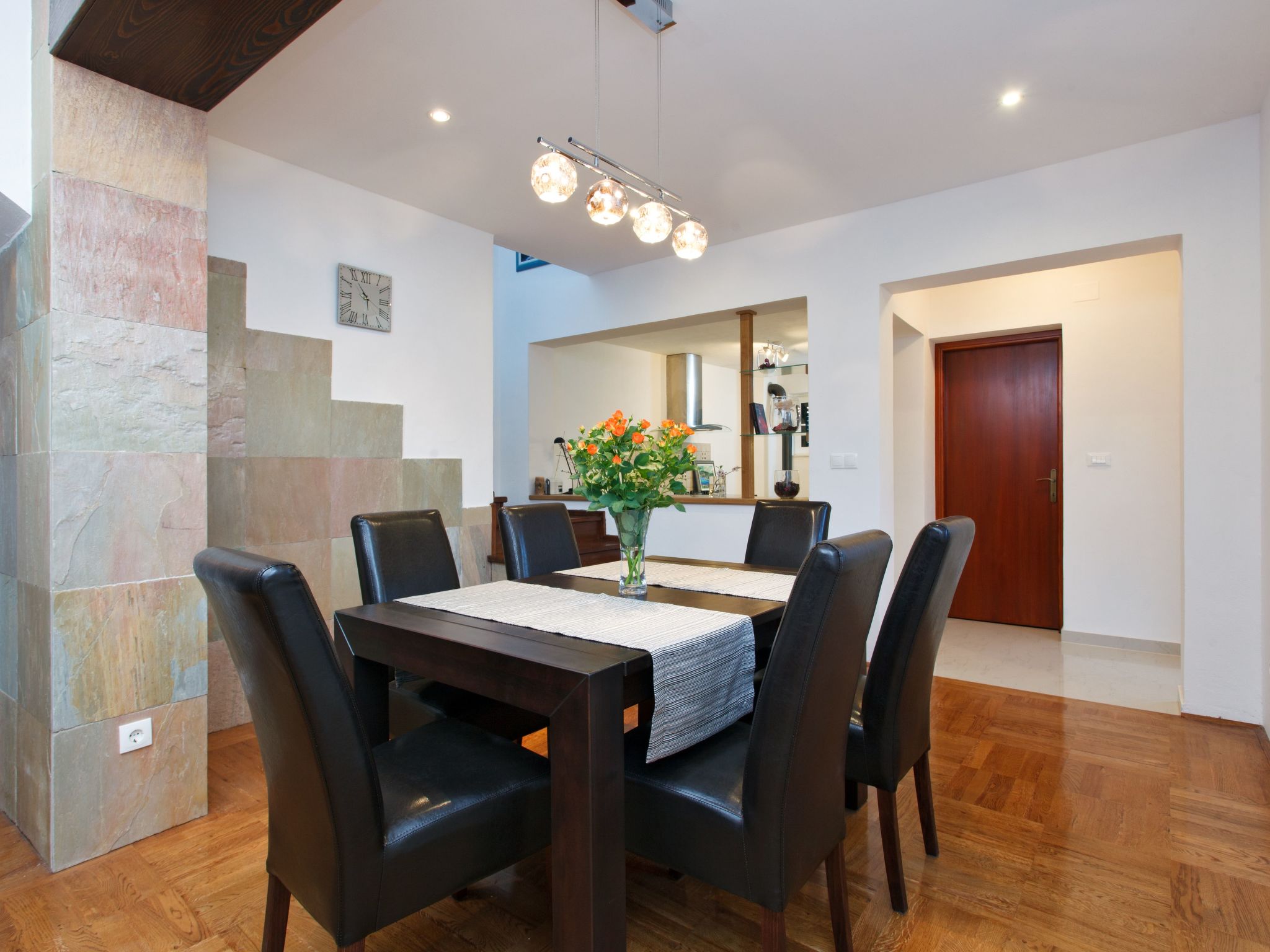 Luxuriöses Haus direkt am Strand, große Terrasse, Pool-Image-tags.info