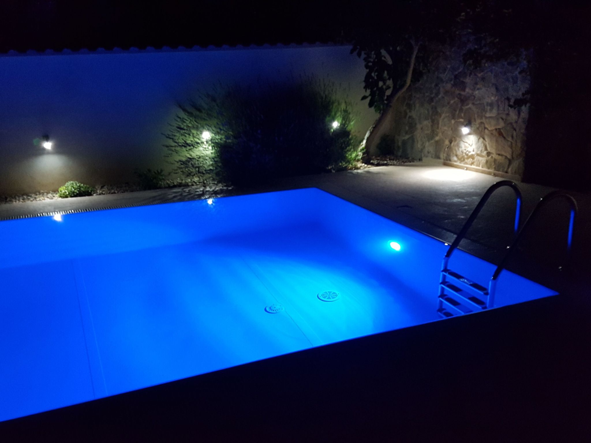 Luxuriöses Haus direkt am Strand, große Terrasse, Pool-Image-tags.info