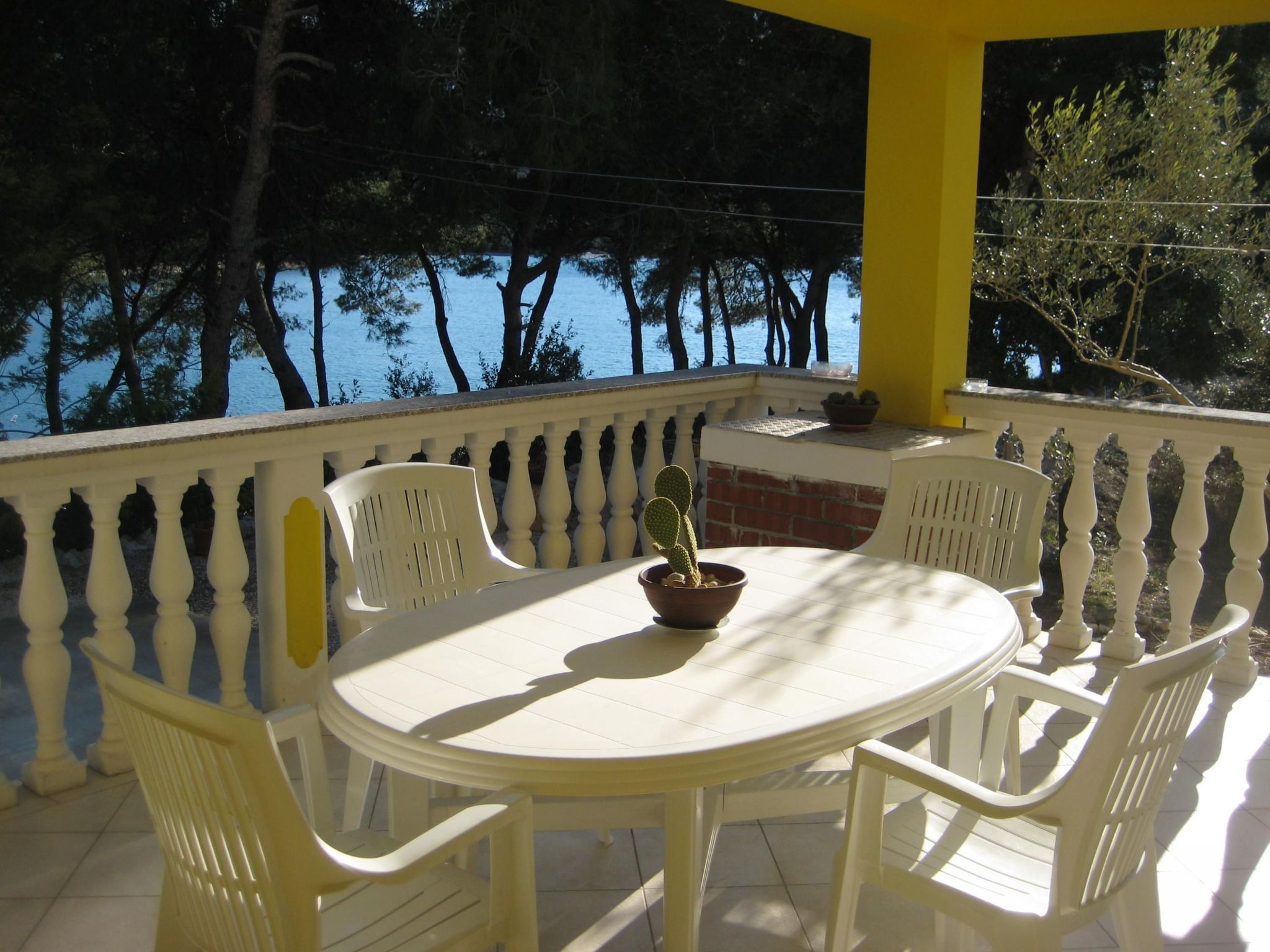 Mit Terrasse am Meer